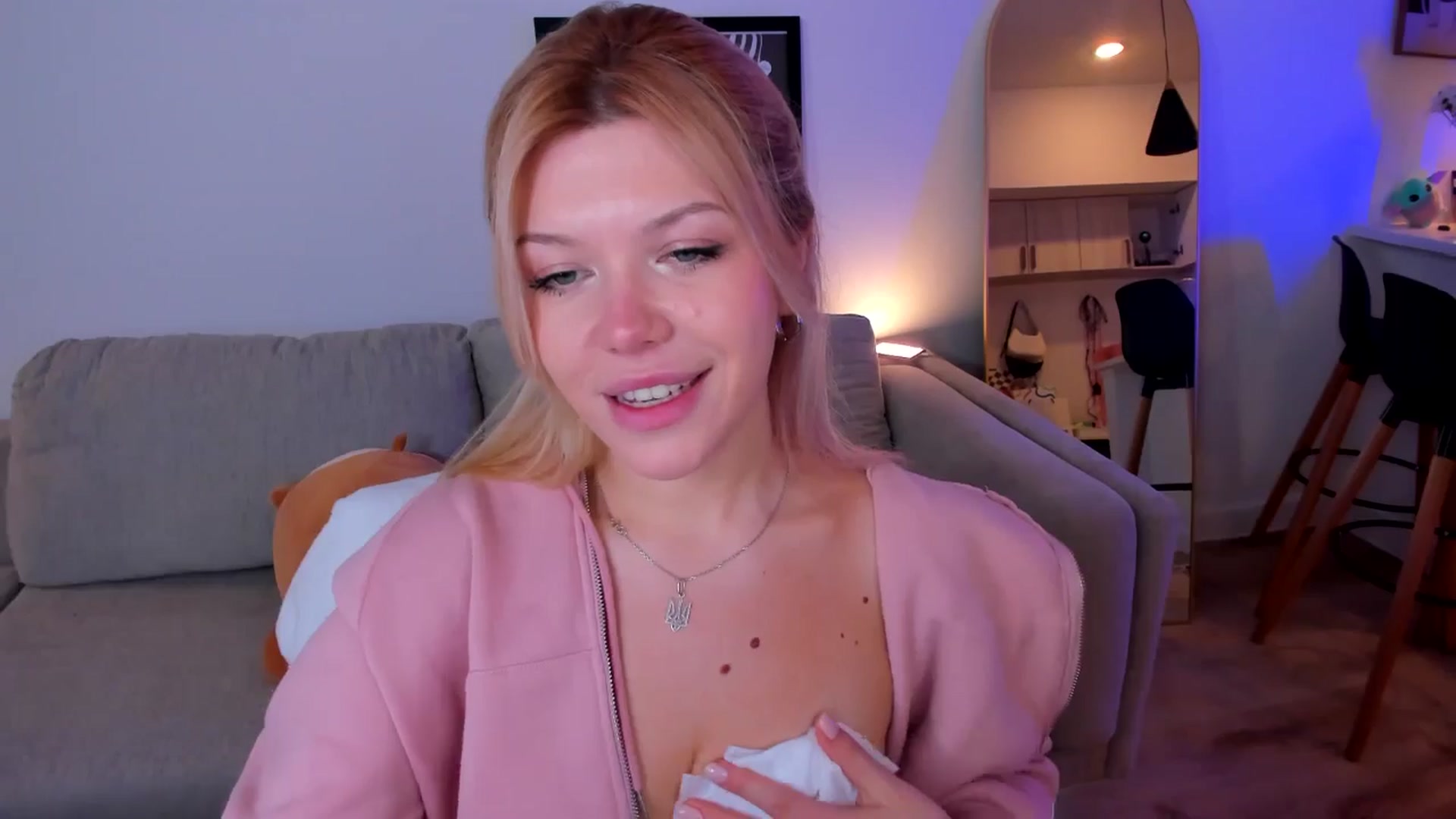 Gallery image thumbnail from Just_Vi's myfreecams stream on, 07/19/2025, 06:59 image 13 of 20