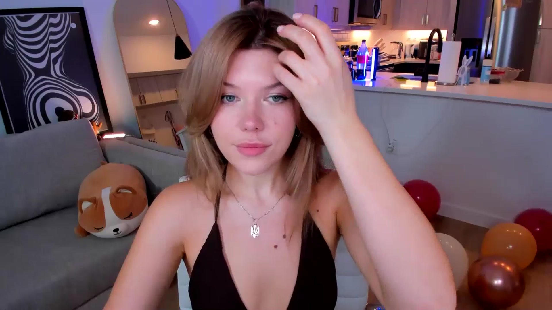Gallery image thumbnail from Just_Vi's myfreecams stream on, 07/23/2025, 07:16 image 3 of 20