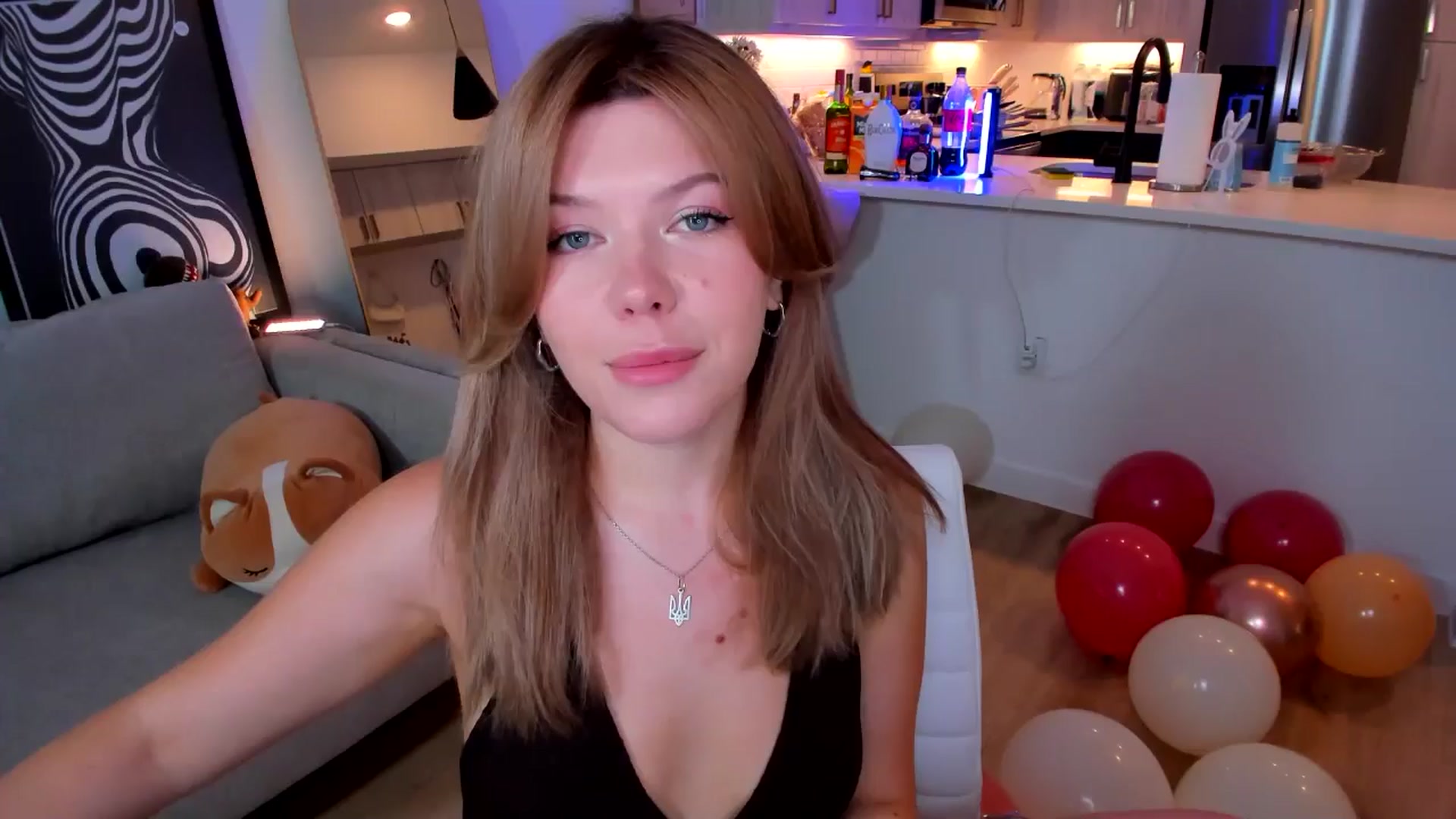 Gallery image thumbnail from Just_Vi's myfreecams stream on, 07/23/2025, 07:16 image 1 of 20