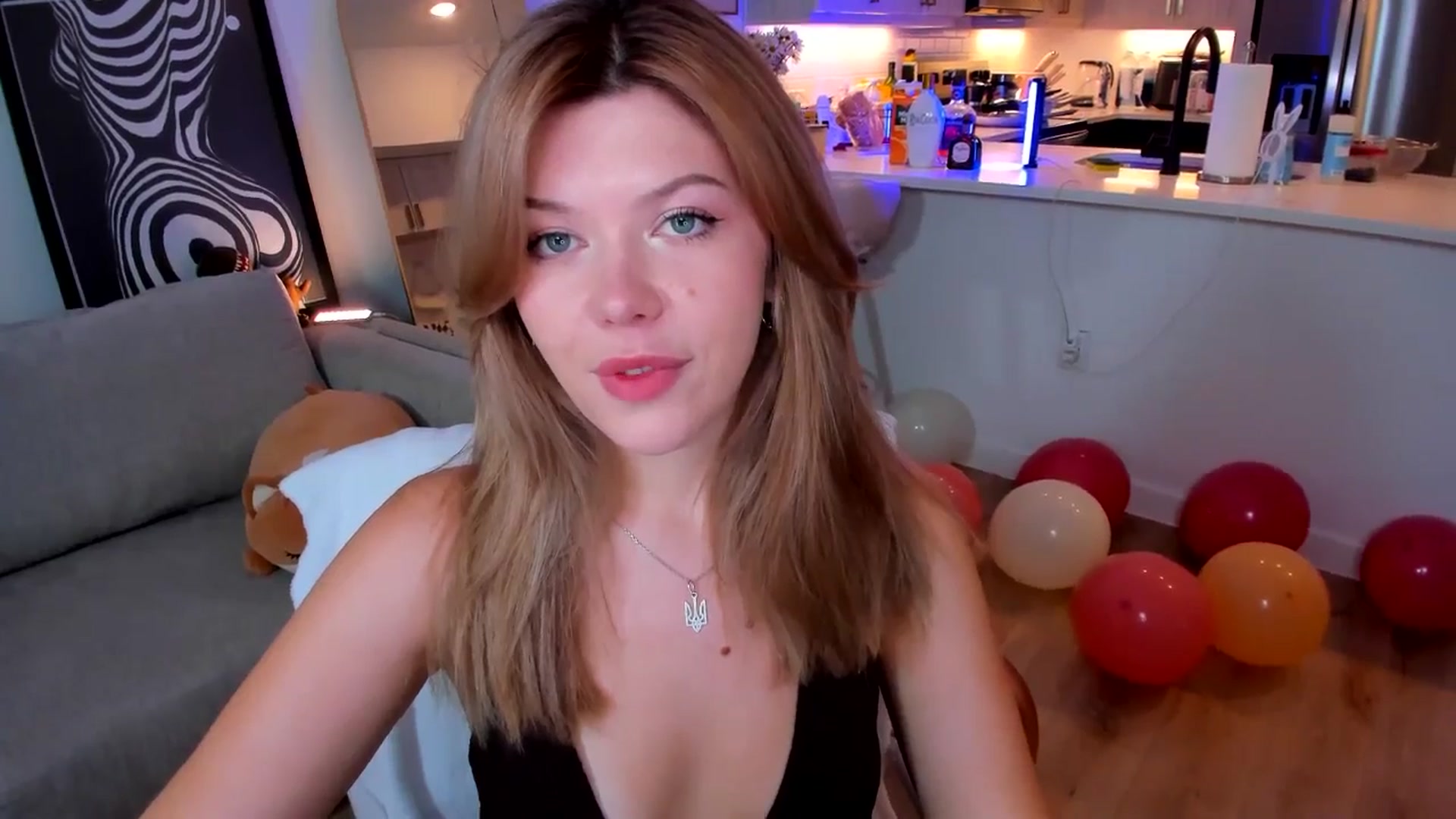 Gallery image thumbnail from Just_Vi's myfreecams stream on, 07/23/2025, 07:16 image 9 of 20
