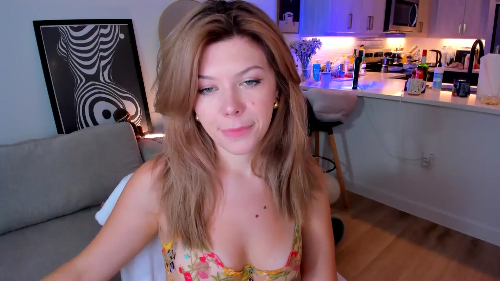 Gallery image thumbnail from Just_Vi's myfreecams stream on, 07/24/2025, 05:18 image 7 of 20