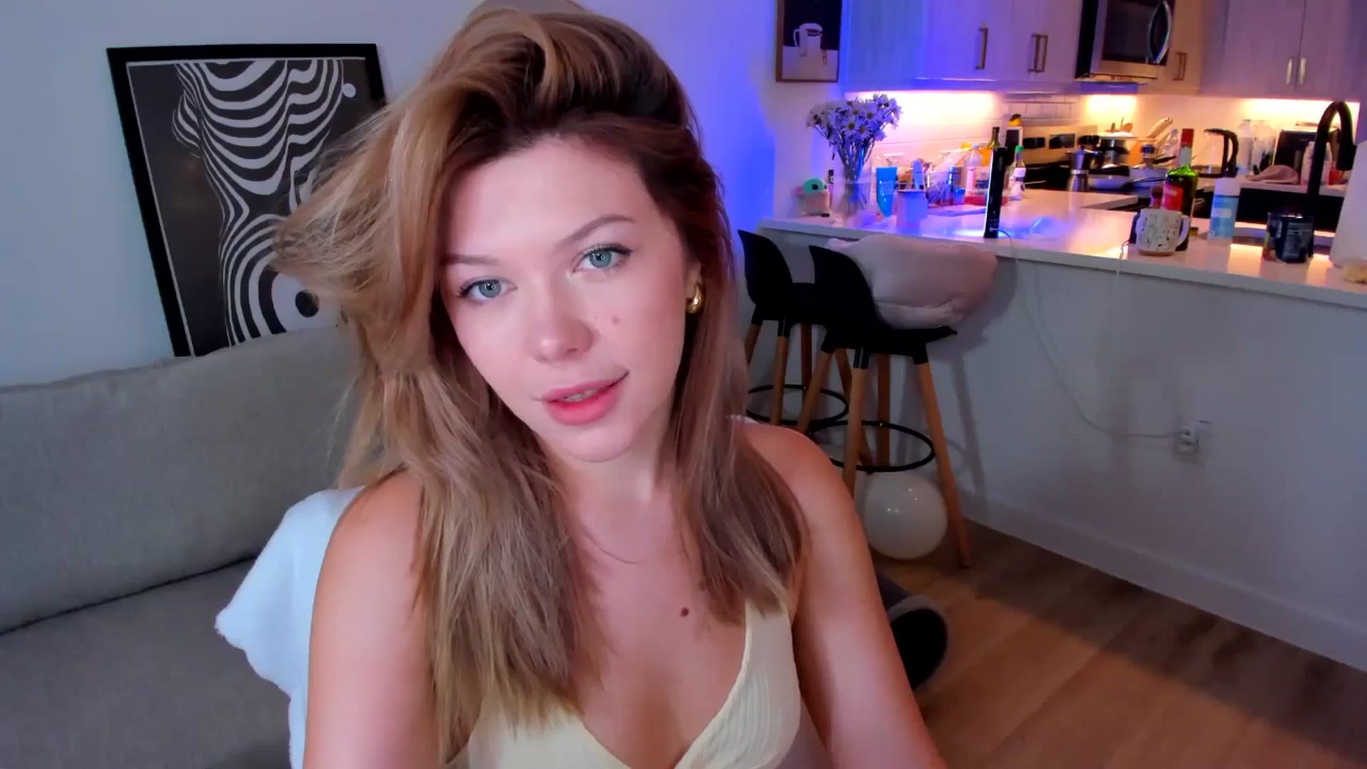 Gallery image thumbnail from Just_Vi's myfreecams stream on, 07/24/2025, 05:18 image 2 of 20