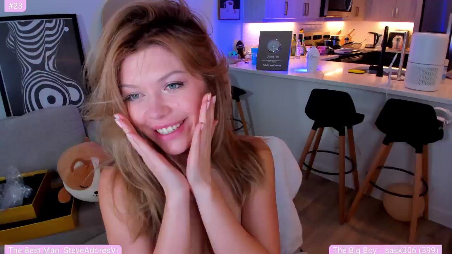 Gallery image thumbnail from Just_Vi's myfreecams stream on, 07/26/2025, 08:37 image 18 of 20