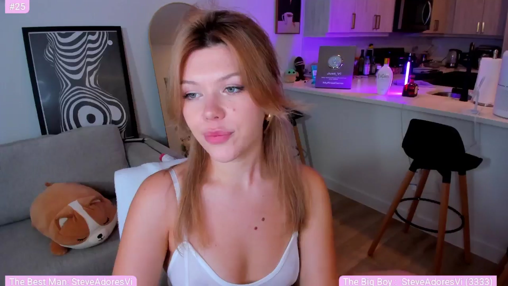 Gallery image thumbnail from Just_Vi's myfreecams stream on, 07/27/2025, 07:36 image 7 of 20