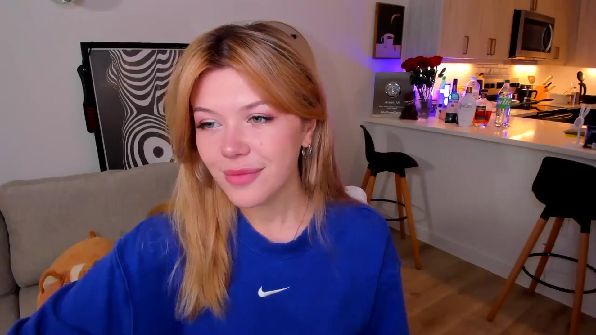 Gallery image thumbnail from Just_Vi's myfreecams stream on, 08/14/2025, 06:37 image 2 of 20