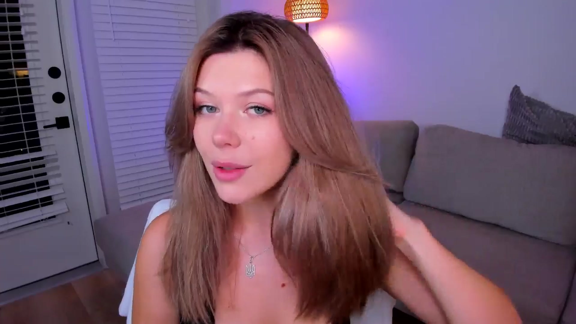 Gallery image thumbnail from Just_Vi's myfreecams stream on, 08/15/2025, 03:42 image 18 of 20