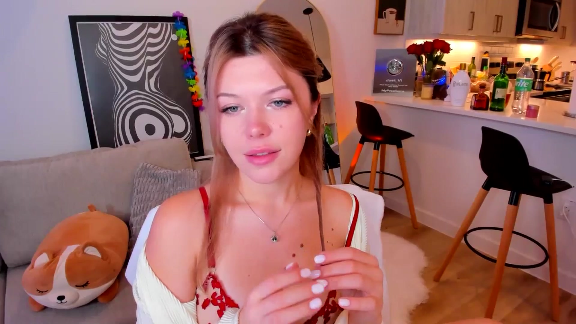 Gallery image thumbnail from Just_Vi's myfreecams stream on, 08/19/2025, 05:27 image 20 of 20