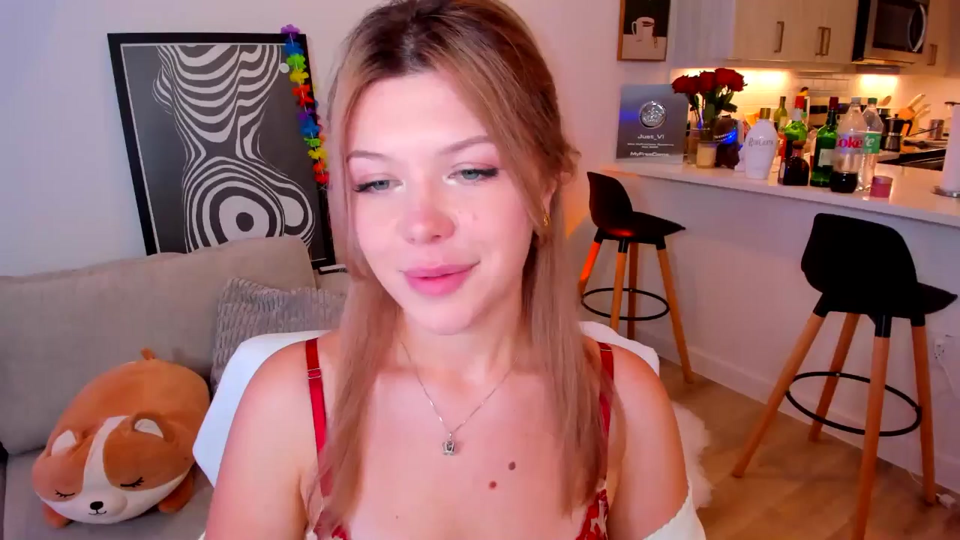 Gallery image thumbnail from Just_Vi's myfreecams stream on, 08/19/2025, 05:27 image 17 of 20