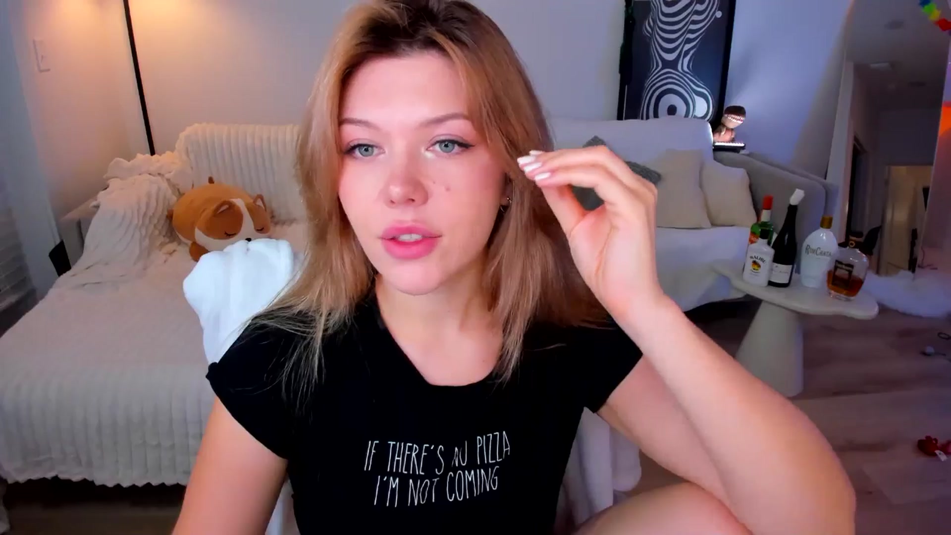 Gallery image thumbnail from Just_Vi's myfreecams stream on, 08/28/2025, 06:15 image 9 of 20