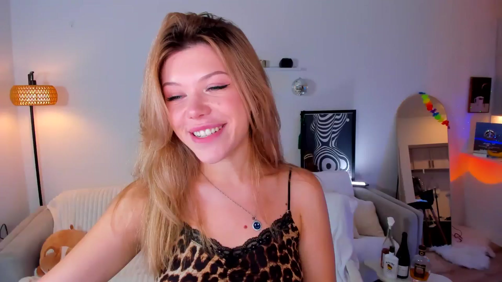 Gallery image thumbnail from Just_Vi's myfreecams stream on, 08/30/2025, 06:46 image 1 of 20