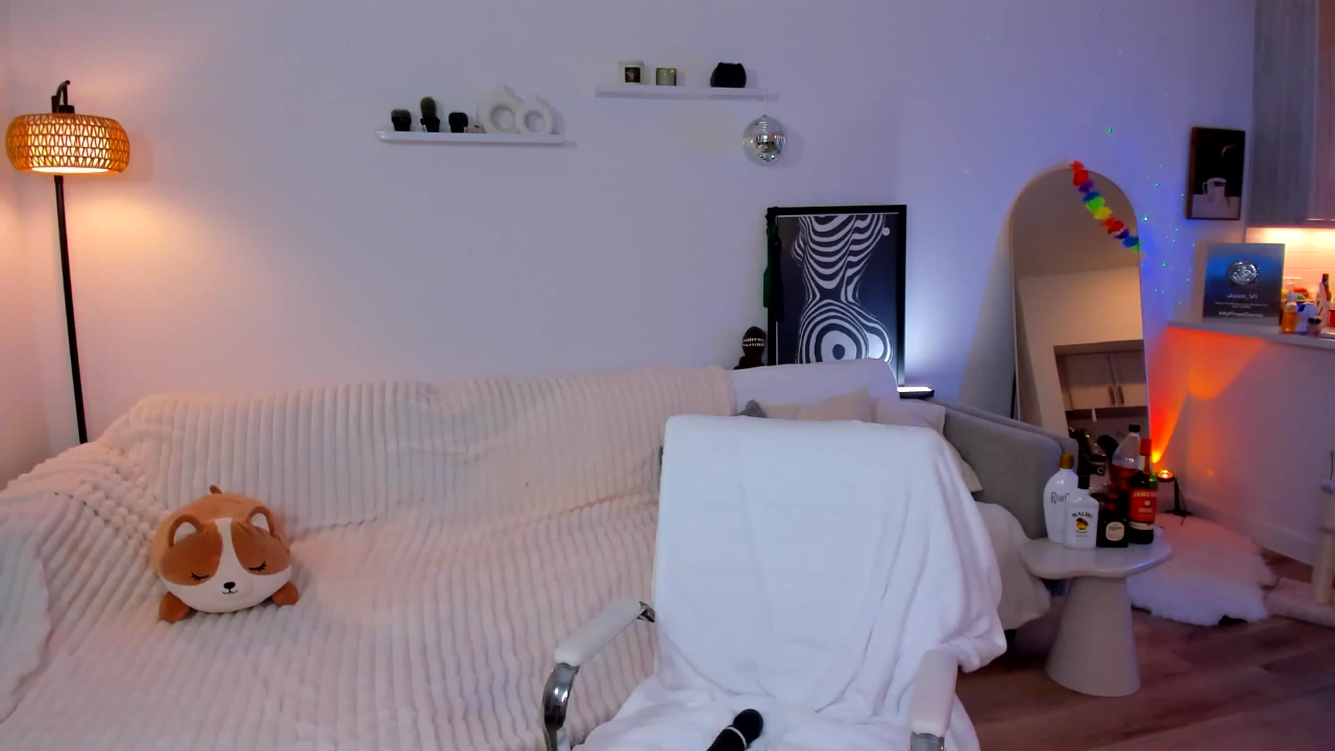 Gallery image thumbnail from Just_Vi's myfreecams stream on, 08/31/2025, 02:10 image 8 of 20