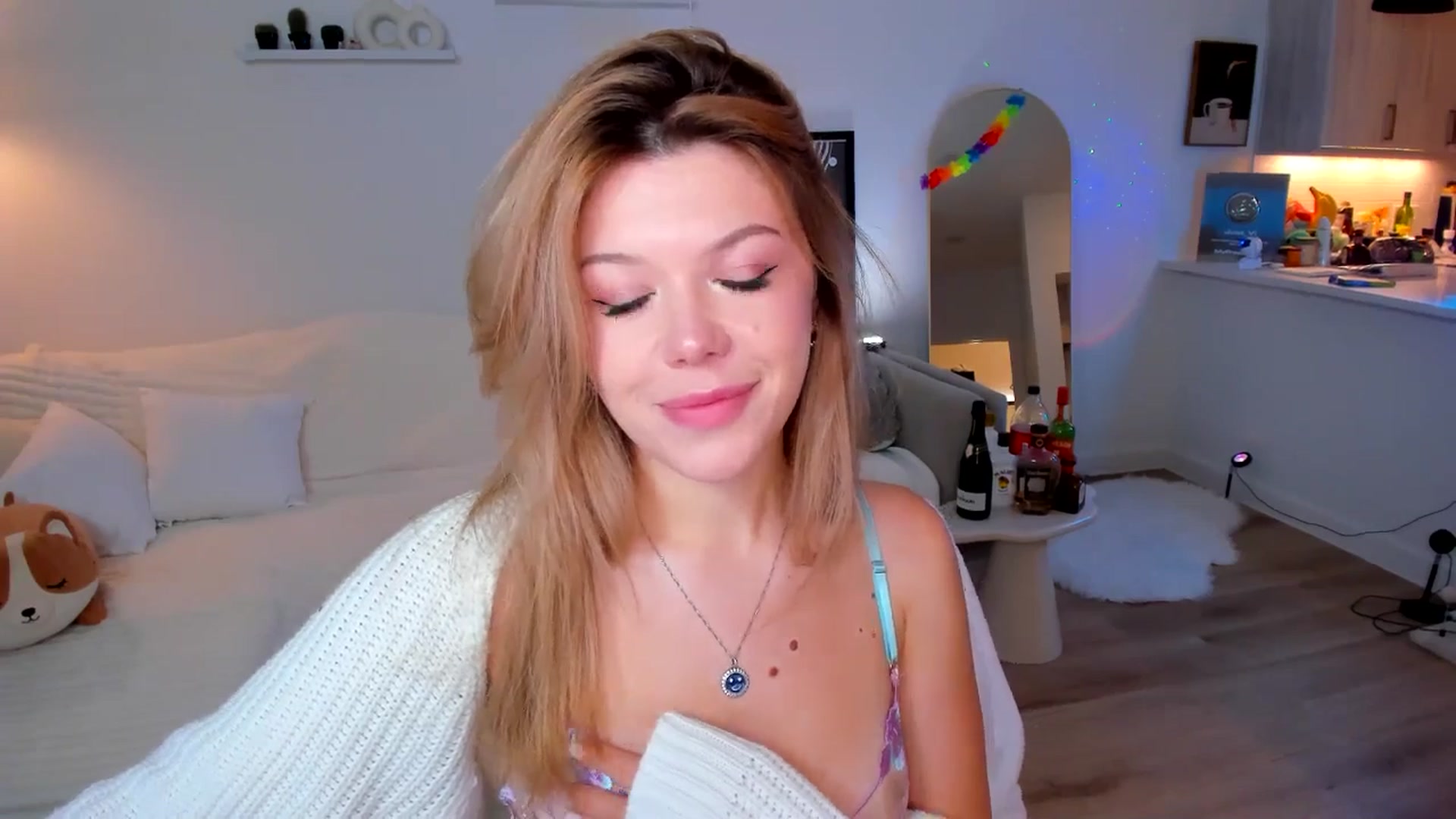 Gallery image thumbnail from Just_Vi's myfreecams stream on, 09/04/2025, 04:07 image 3 of 20