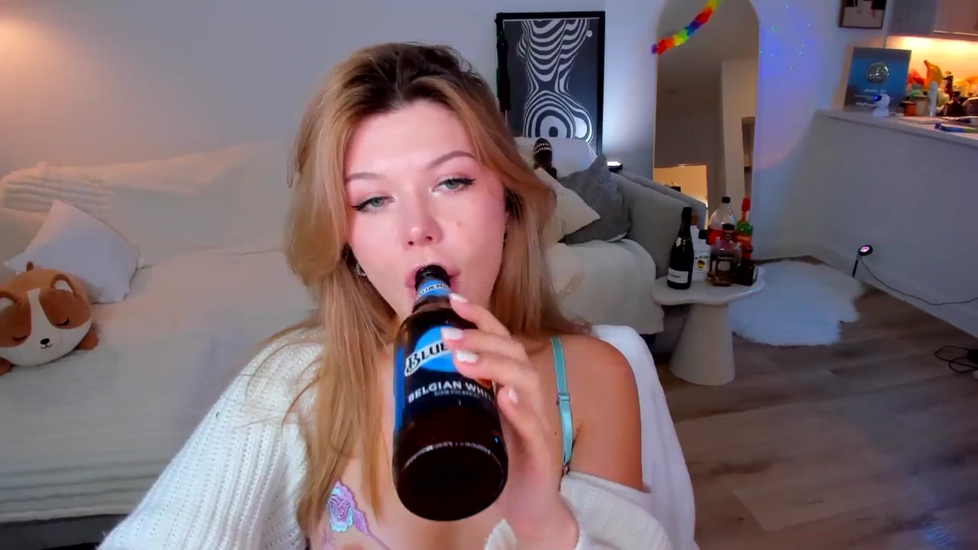 Gallery image thumbnail from Just_Vi's myfreecams stream on, 09/04/2025, 04:07 image 13 of 20