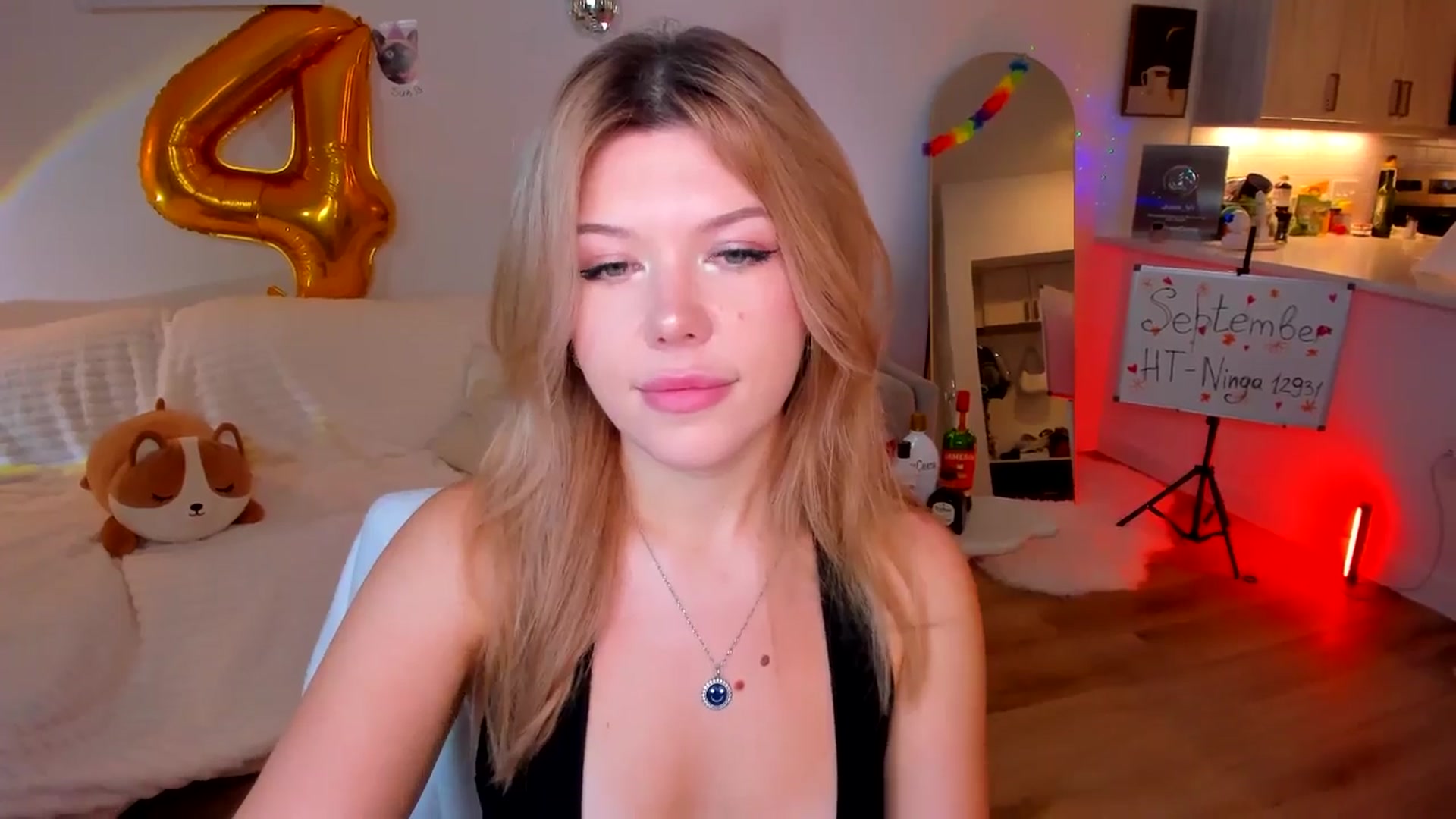 Gallery image thumbnail from Just_Vi's myfreecams stream on, 09/07/2025, 06:02 image 2 of 20