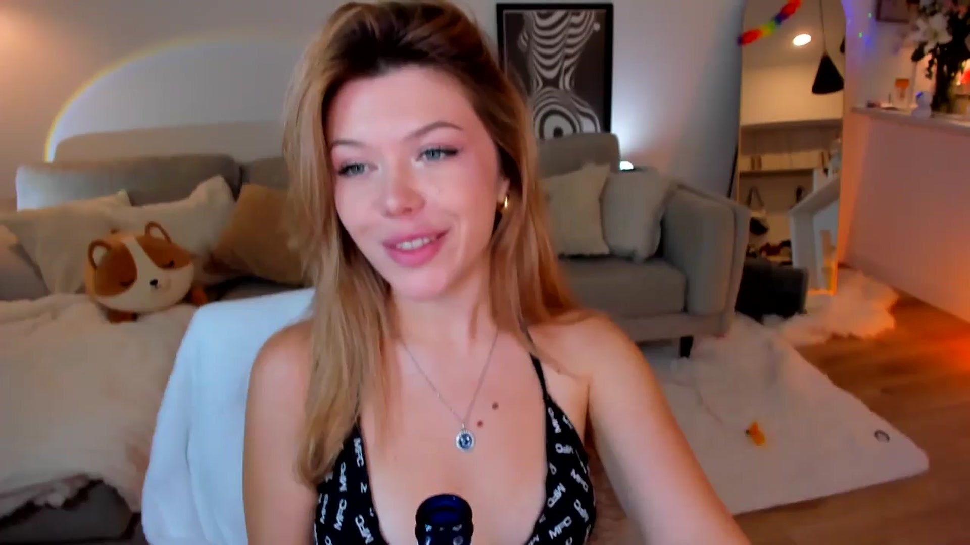 Gallery image thumbnail from Just_Vi's myfreecams stream on, 09/11/2025, 04:08 image 7 of 20