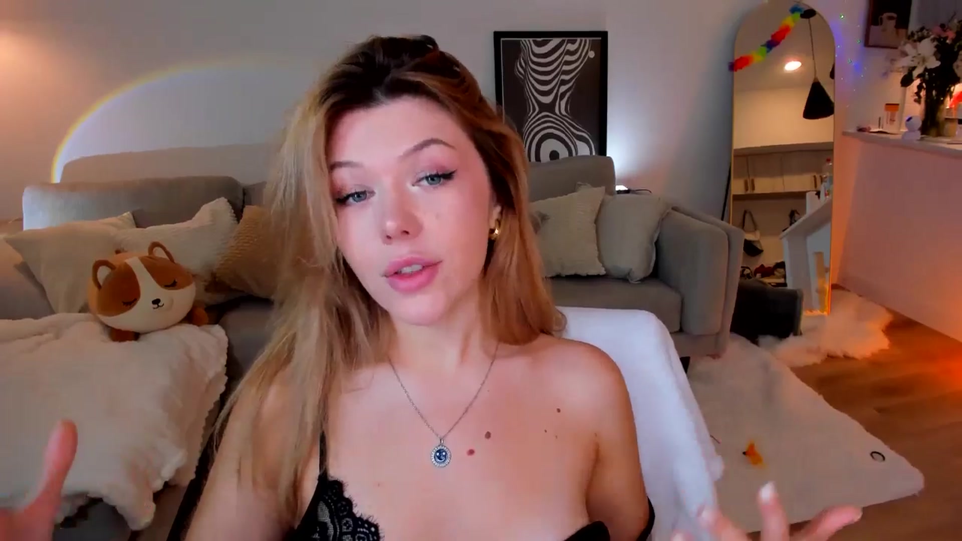 Gallery image thumbnail from Just_Vi's myfreecams stream on, 09/11/2025, 04:08 image 4 of 20