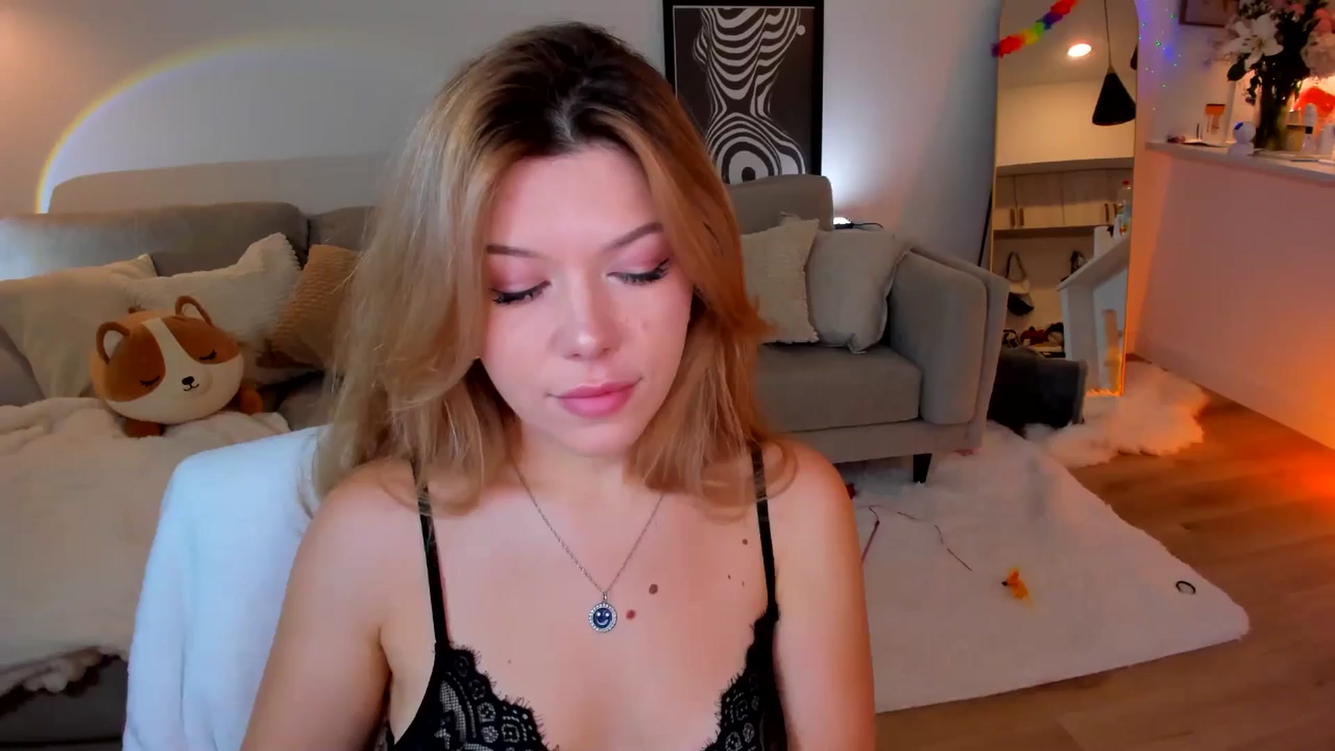 Gallery image thumbnail from Just_Vi's myfreecams stream on, 09/11/2025, 04:08 image 1 of 20