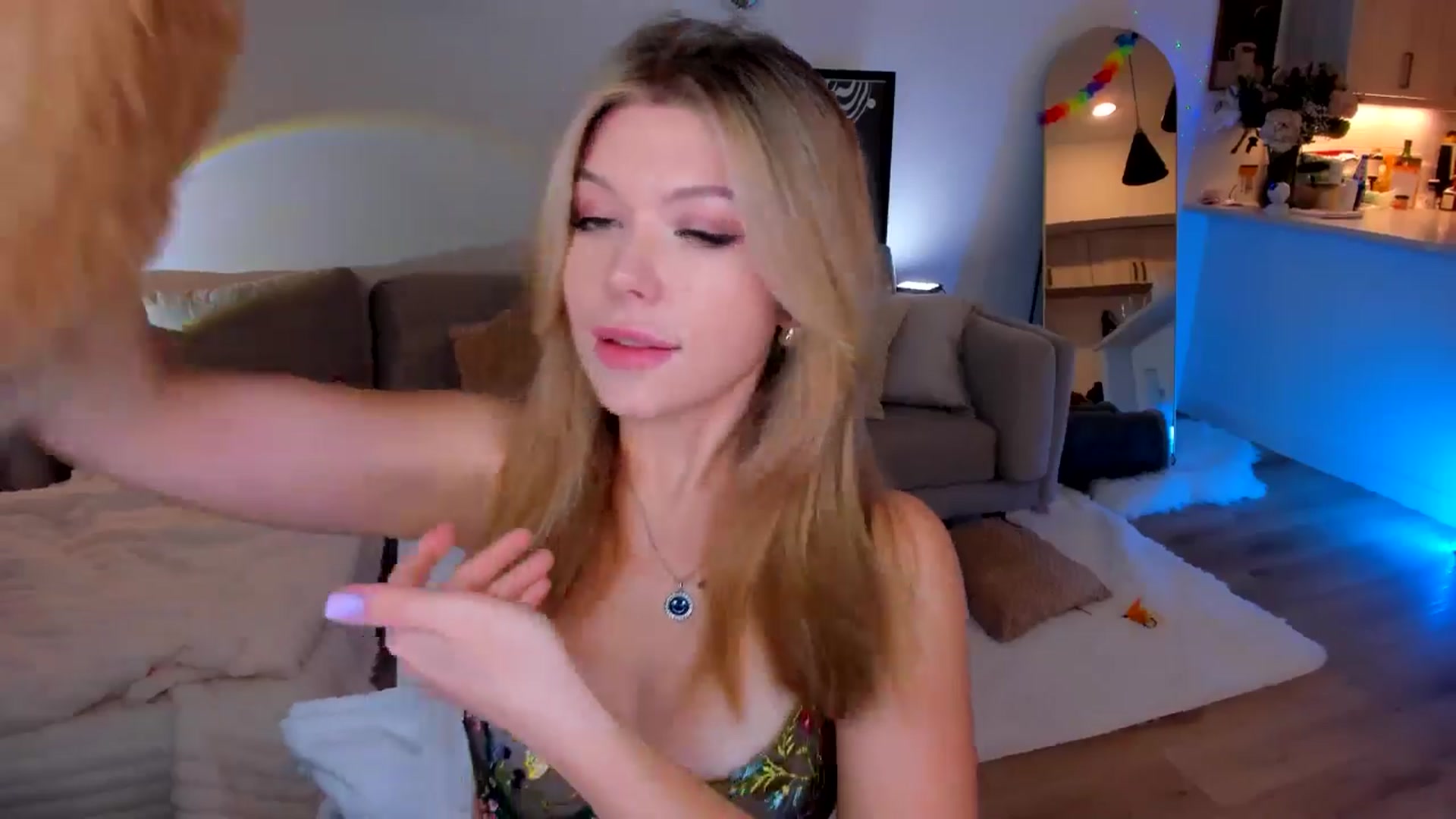 Gallery image thumbnail from Just_Vi's myfreecams stream on, 09/13/2025, 05:11 image 17 of 20