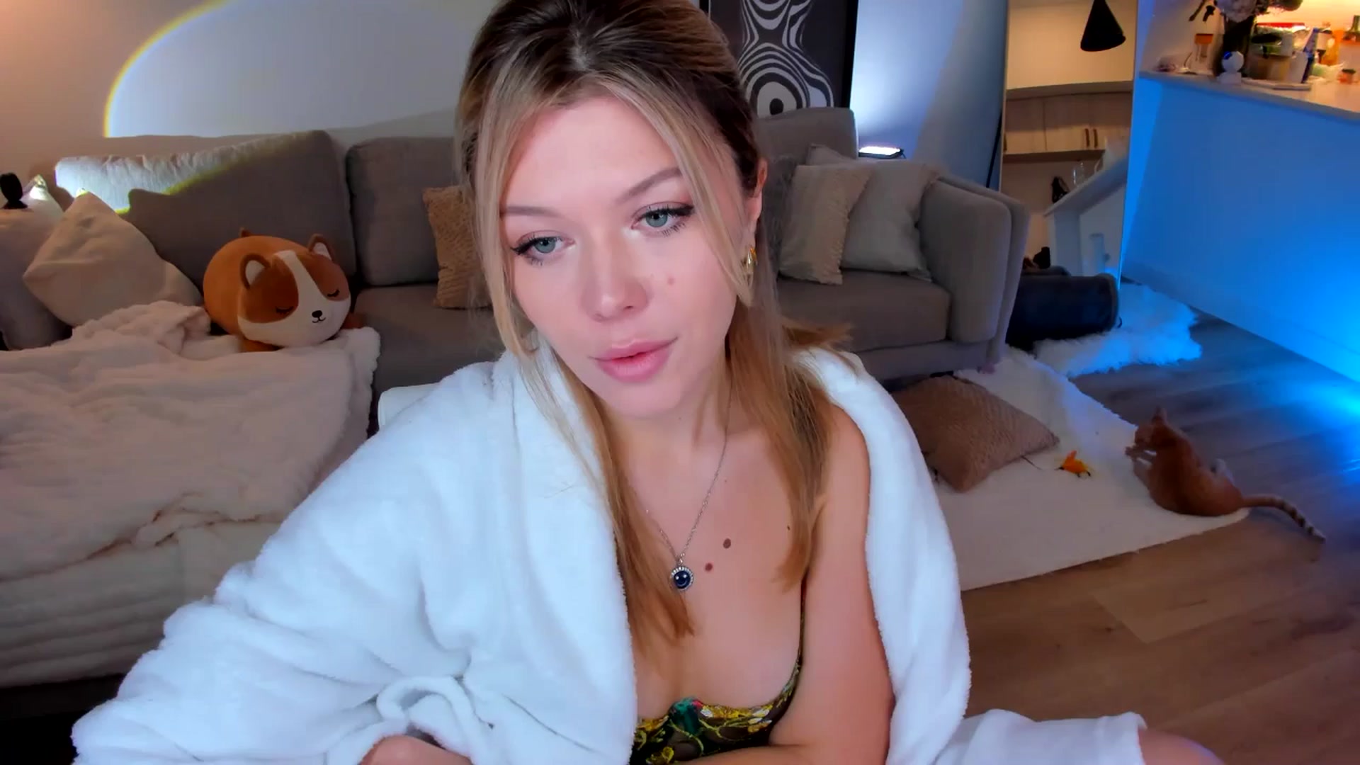 Gallery image thumbnail from Just_Vi's myfreecams stream on, 09/13/2025, 07:40 image 1 of 20
