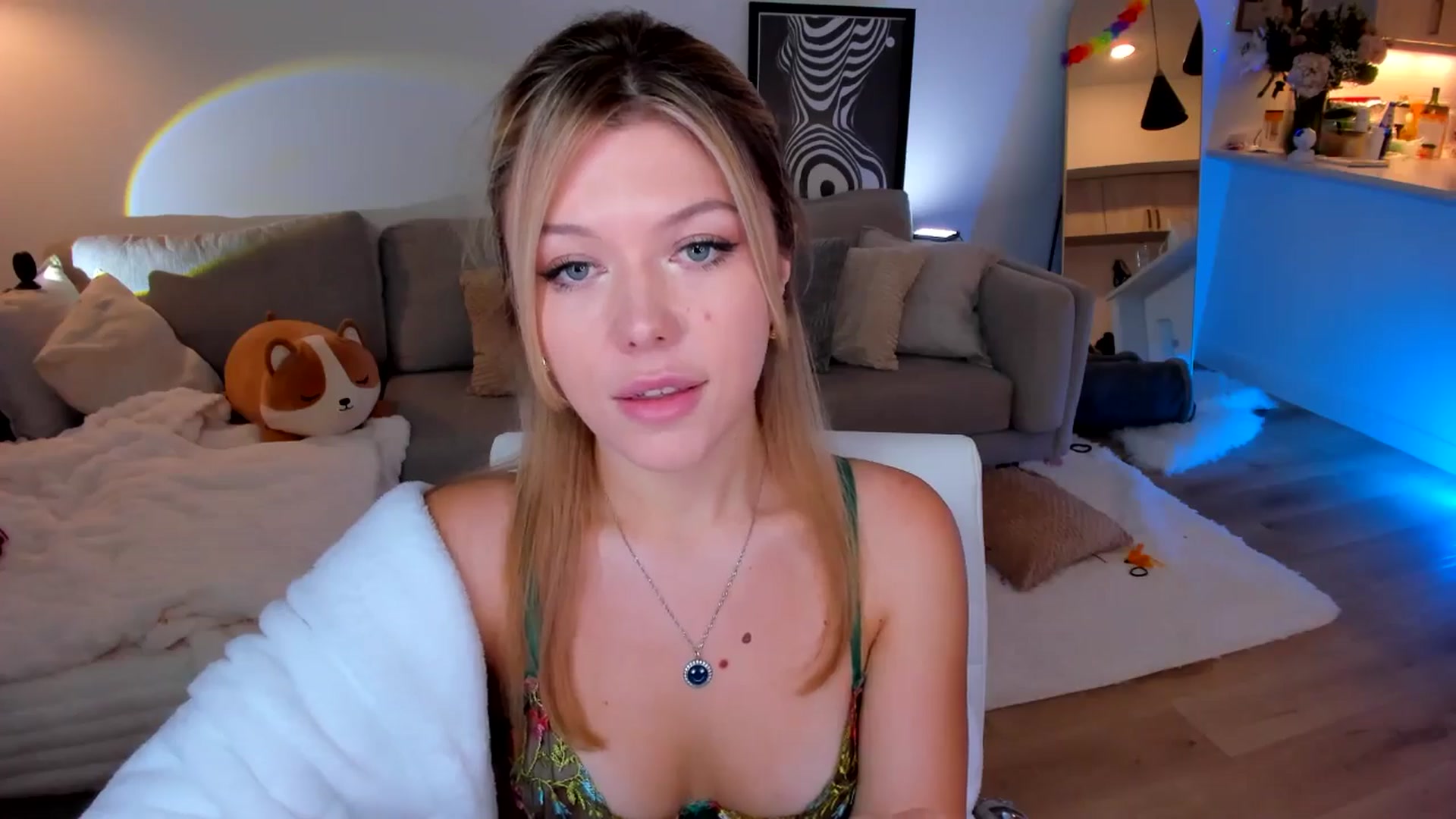 Gallery image thumbnail from Just_Vi's myfreecams stream on, 09/13/2025, 07:40 image 7 of 20