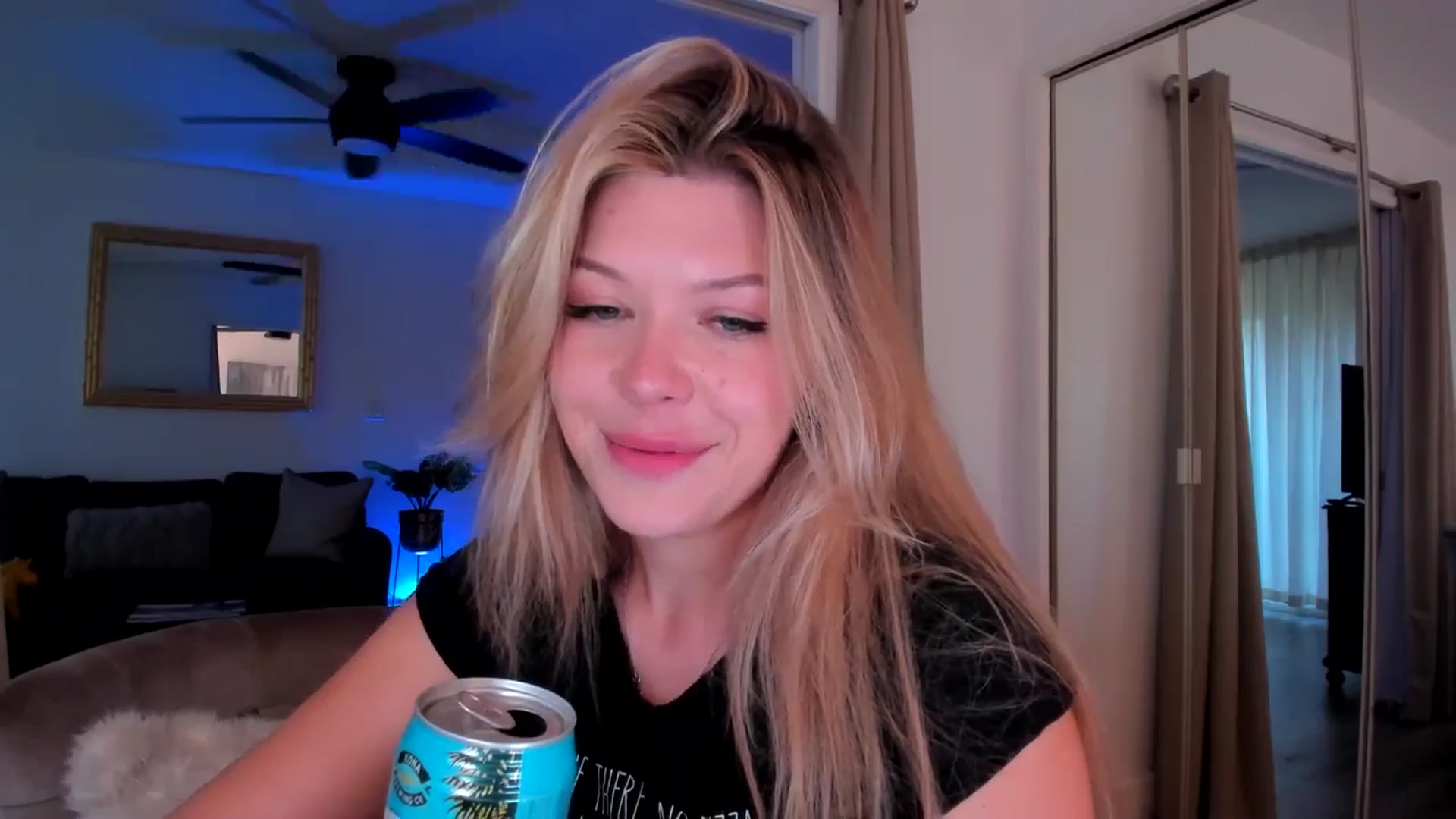 Gallery image thumbnail from Just_Vi's myfreecams stream on, 09/18/2025, 03:37 image 17 of 20