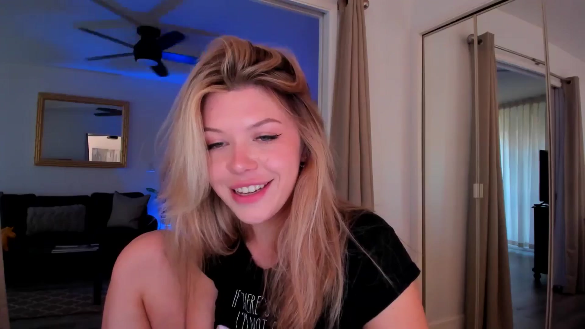 Gallery image thumbnail from Just_Vi's myfreecams stream on, 09/18/2025, 03:37 image 19 of 20