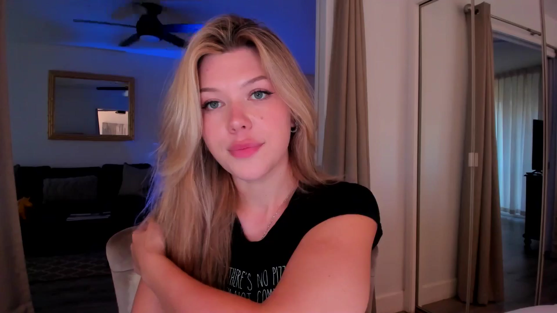 Gallery image thumbnail from Just_Vi's myfreecams stream on, 09/18/2025, 04:30 image 2 of 20