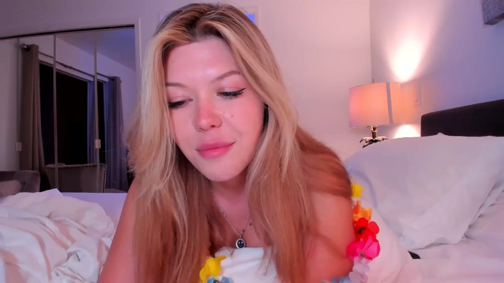 Gallery image thumbnail from Just_Vi's myfreecams stream on, 09/18/2025, 05:35 image 13 of 20