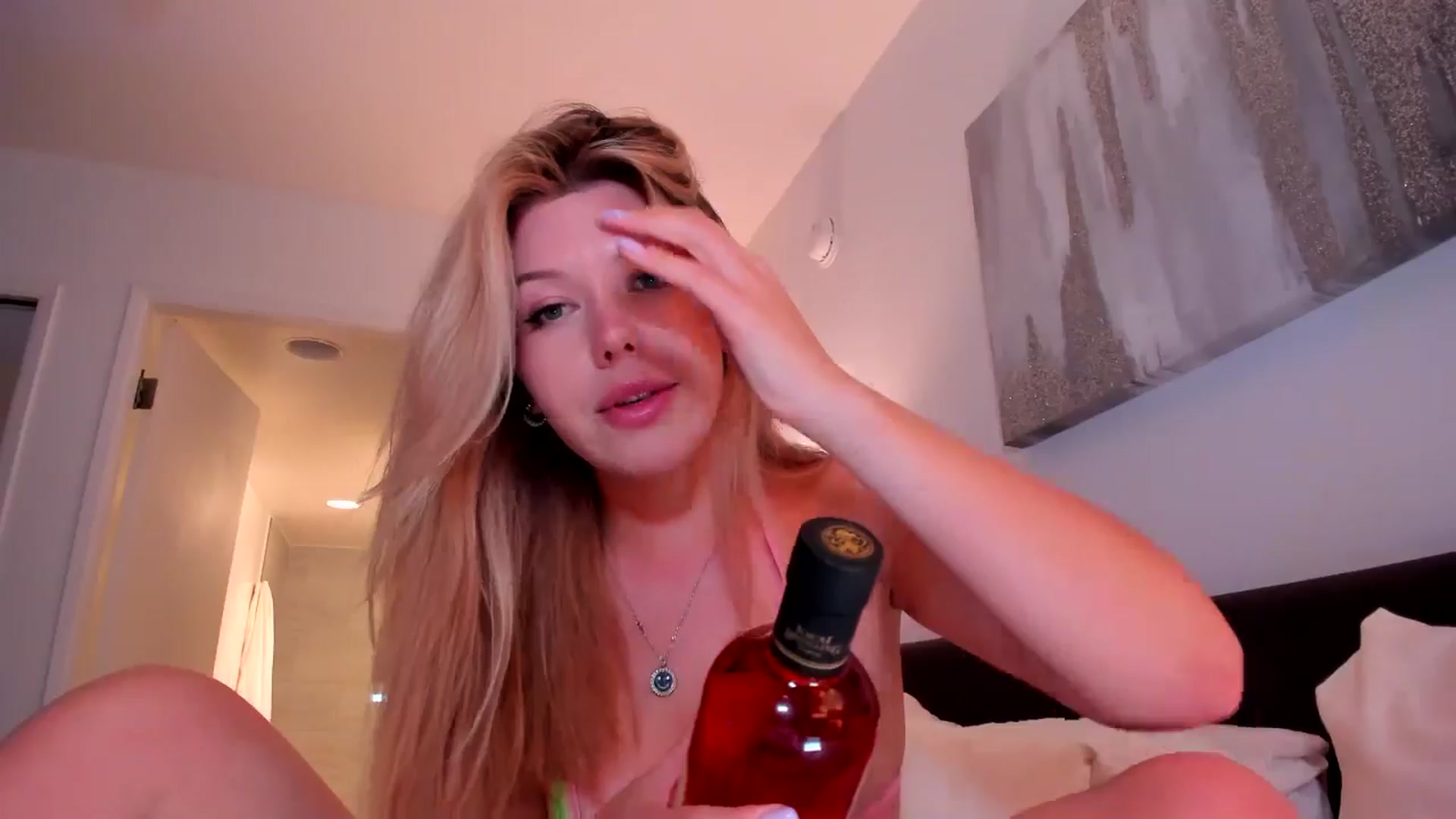 Gallery image thumbnail from Just_Vi's myfreecams stream on, 09/18/2025, 05:35 image 2 of 20