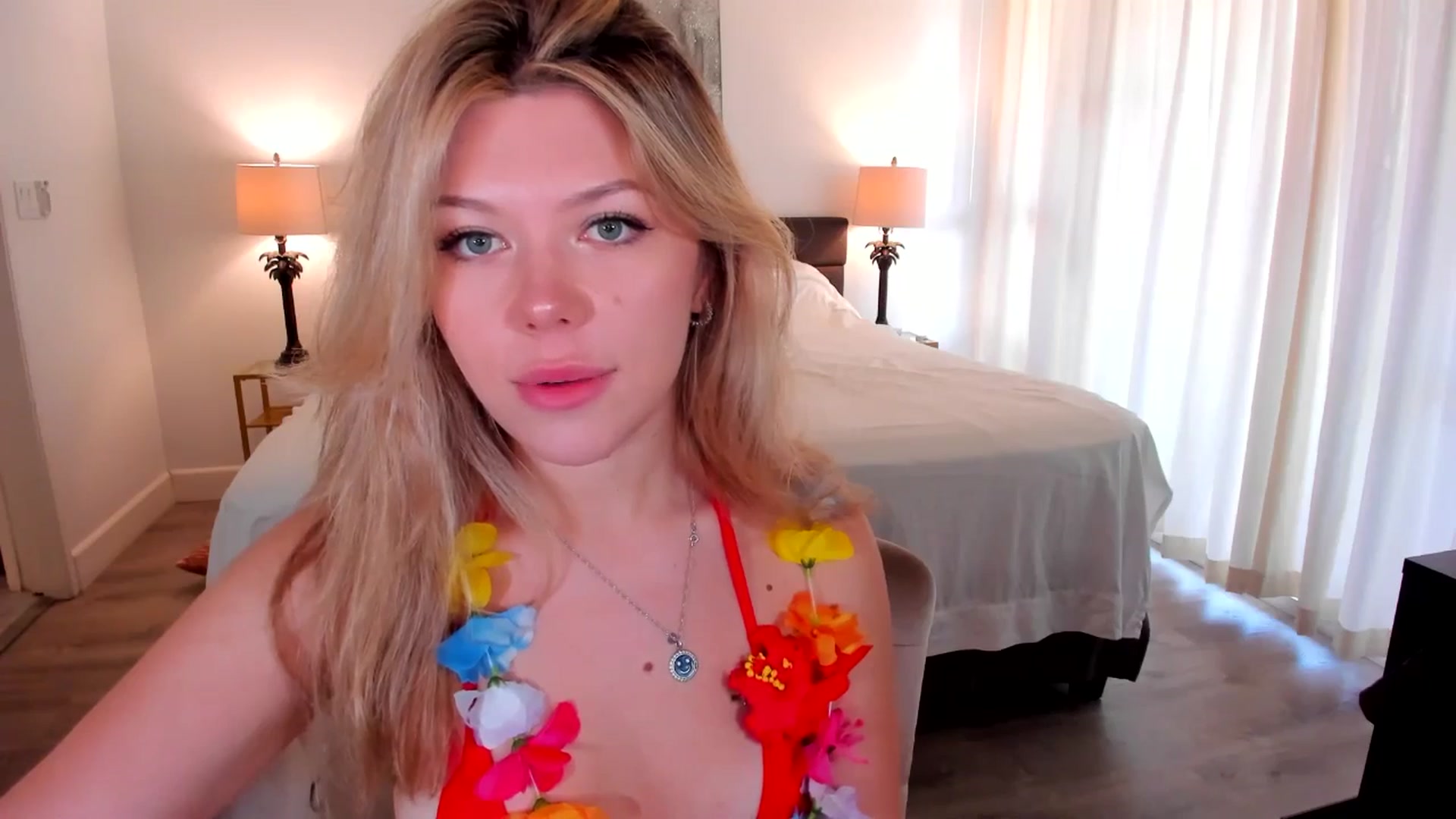 Gallery image thumbnail from Just_Vi's myfreecams stream on, 09/20/2025, 02:23 image 4 of 20