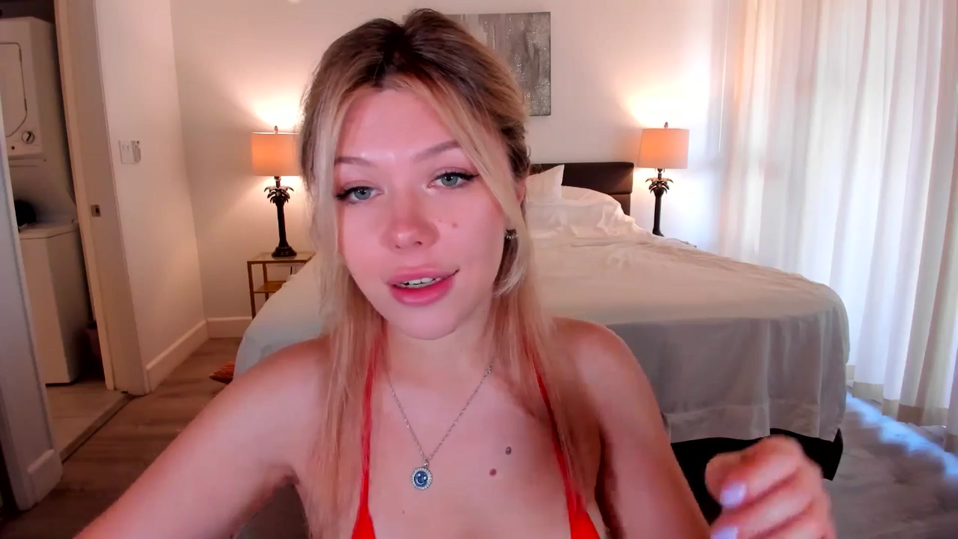 Gallery image thumbnail from Just_Vi's myfreecams stream on, 09/20/2025, 04:44 image 2 of 20