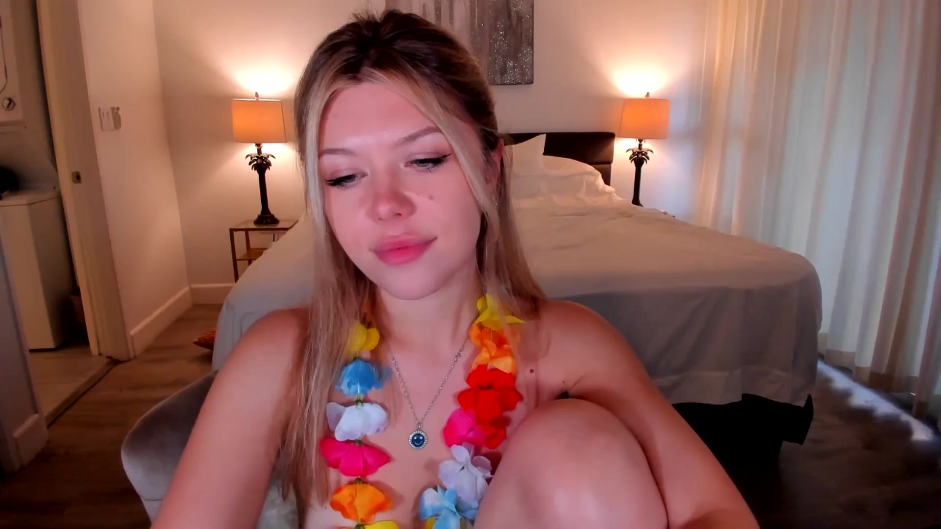 Gallery image thumbnail from Just_Vi's myfreecams stream on, 09/20/2025, 04:44 image 16 of 20