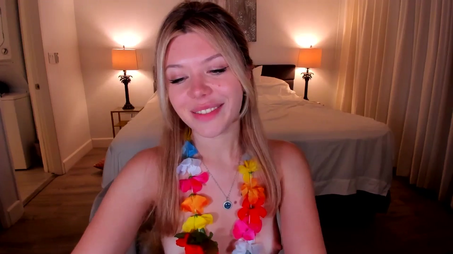 Gallery image thumbnail from Just_Vi's myfreecams stream on, 09/20/2025, 05:58 image 8 of 20