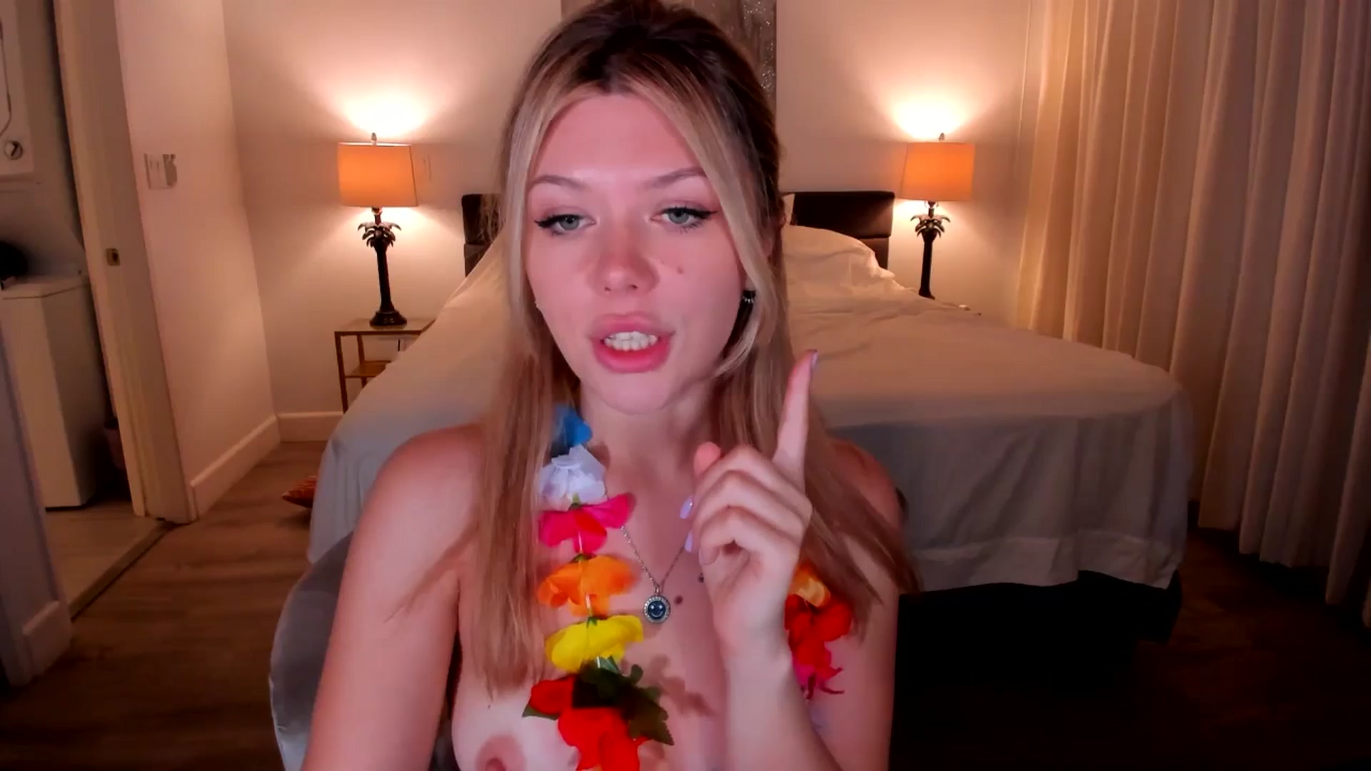 Gallery image thumbnail from Just_Vi's myfreecams stream on, 09/20/2025, 05:58 image 3 of 20