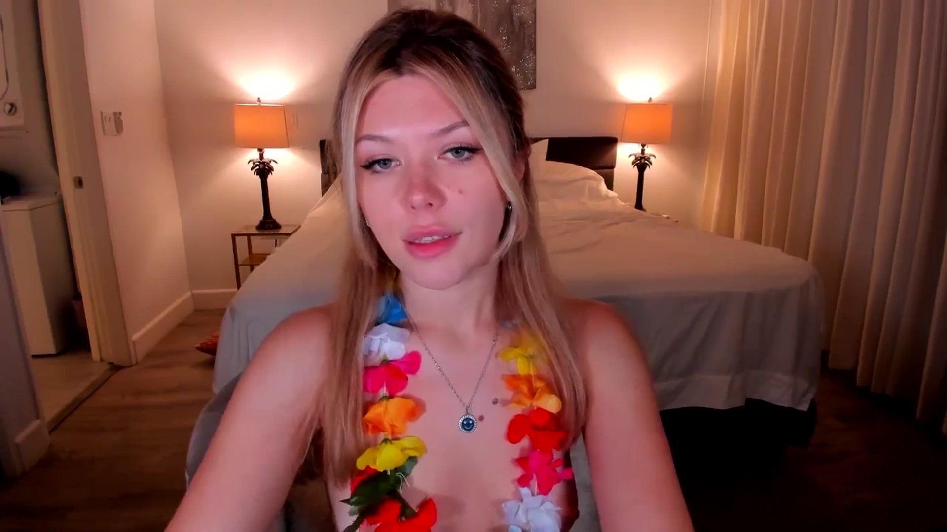 Gallery image thumbnail from Just_Vi's myfreecams stream on, 09/20/2025, 05:58 image 5 of 20