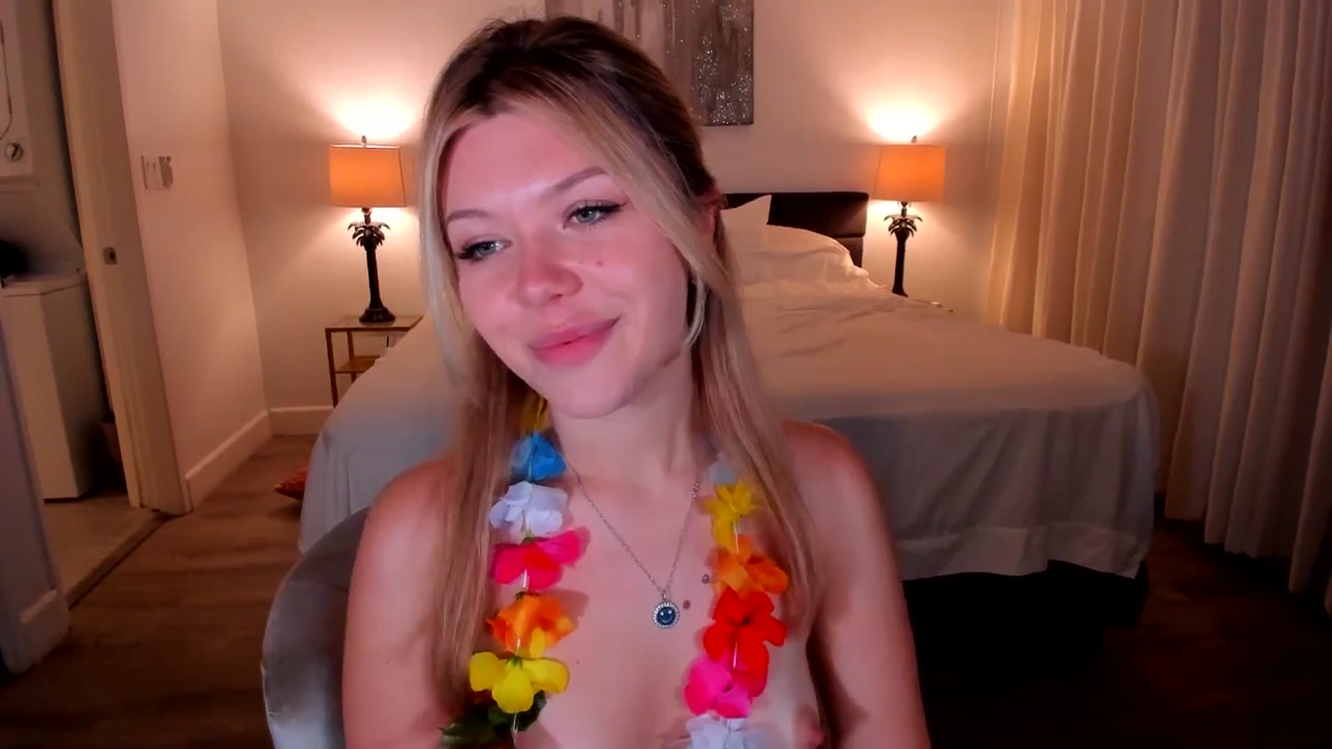 Gallery image thumbnail from Just_Vi's myfreecams stream on, 09/20/2025, 05:58 image 7 of 20
