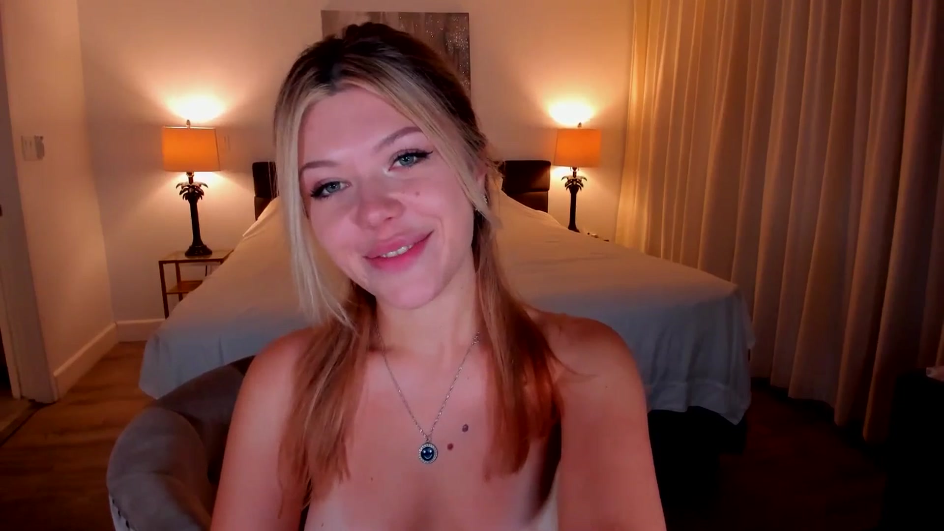 Gallery image thumbnail from Just_Vi's myfreecams stream on, 09/21/2025, 07:30 image 8 of 20