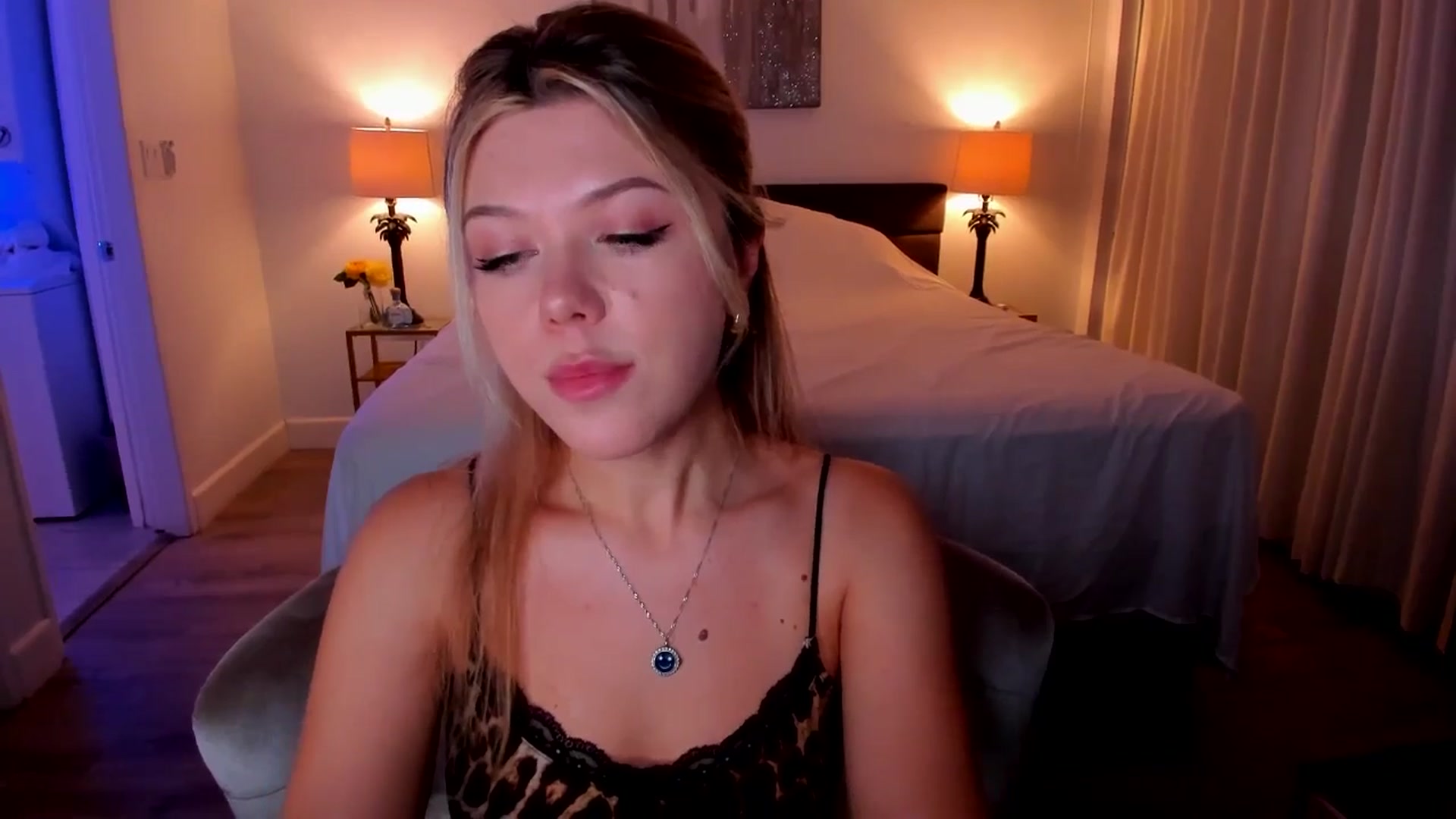 Gallery image thumbnail from Just_Vi's myfreecams stream on, 09/23/2025, 06:01 image 20 of 20