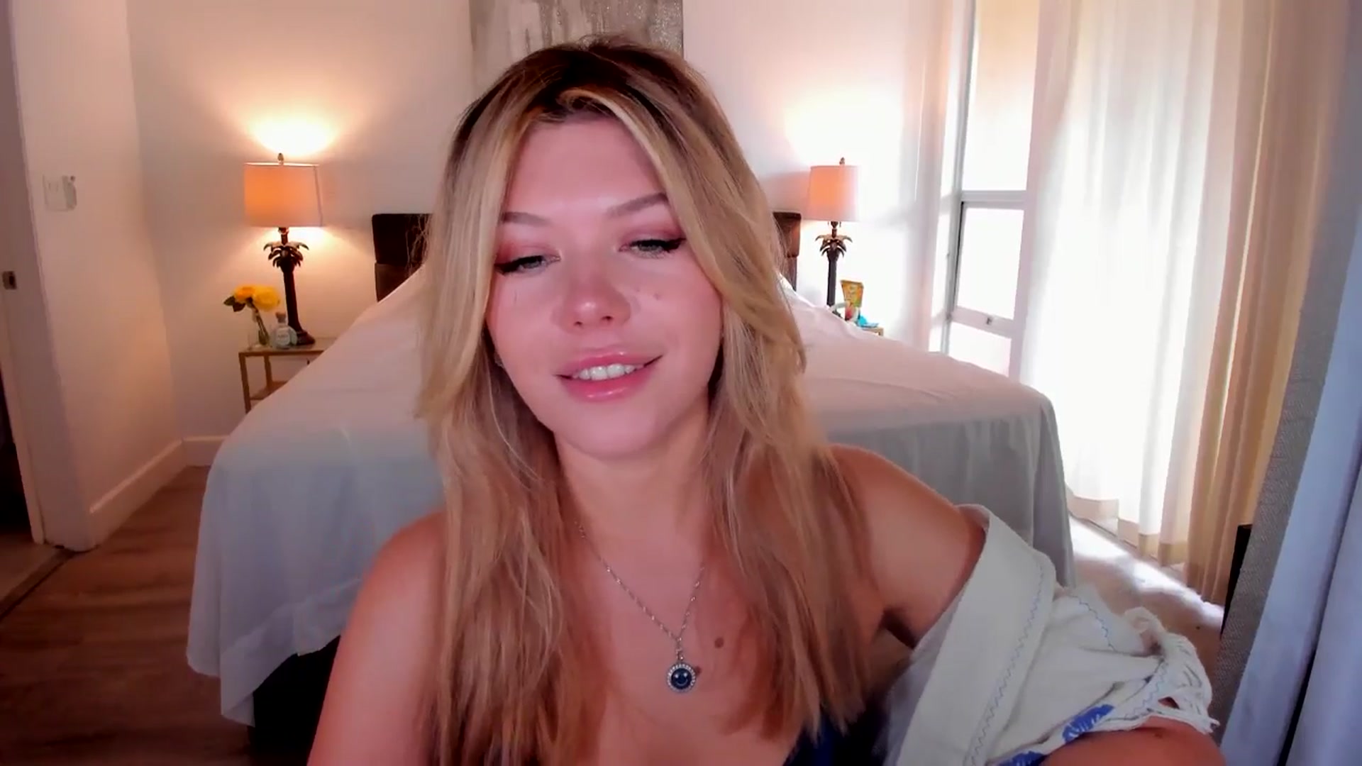 Gallery image thumbnail from Just_Vi's myfreecams stream on, 09/27/2025, 04:11 image 3 of 20