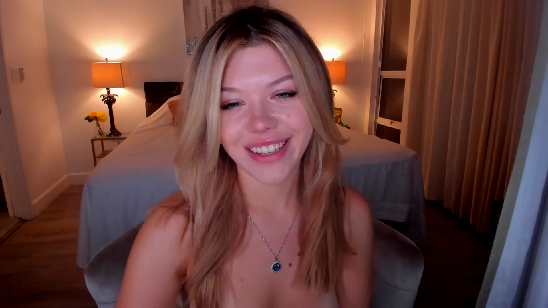 Gallery image thumbnail from Just_Vi's myfreecams stream on, 09/27/2025, 07:48 image 5 of 20