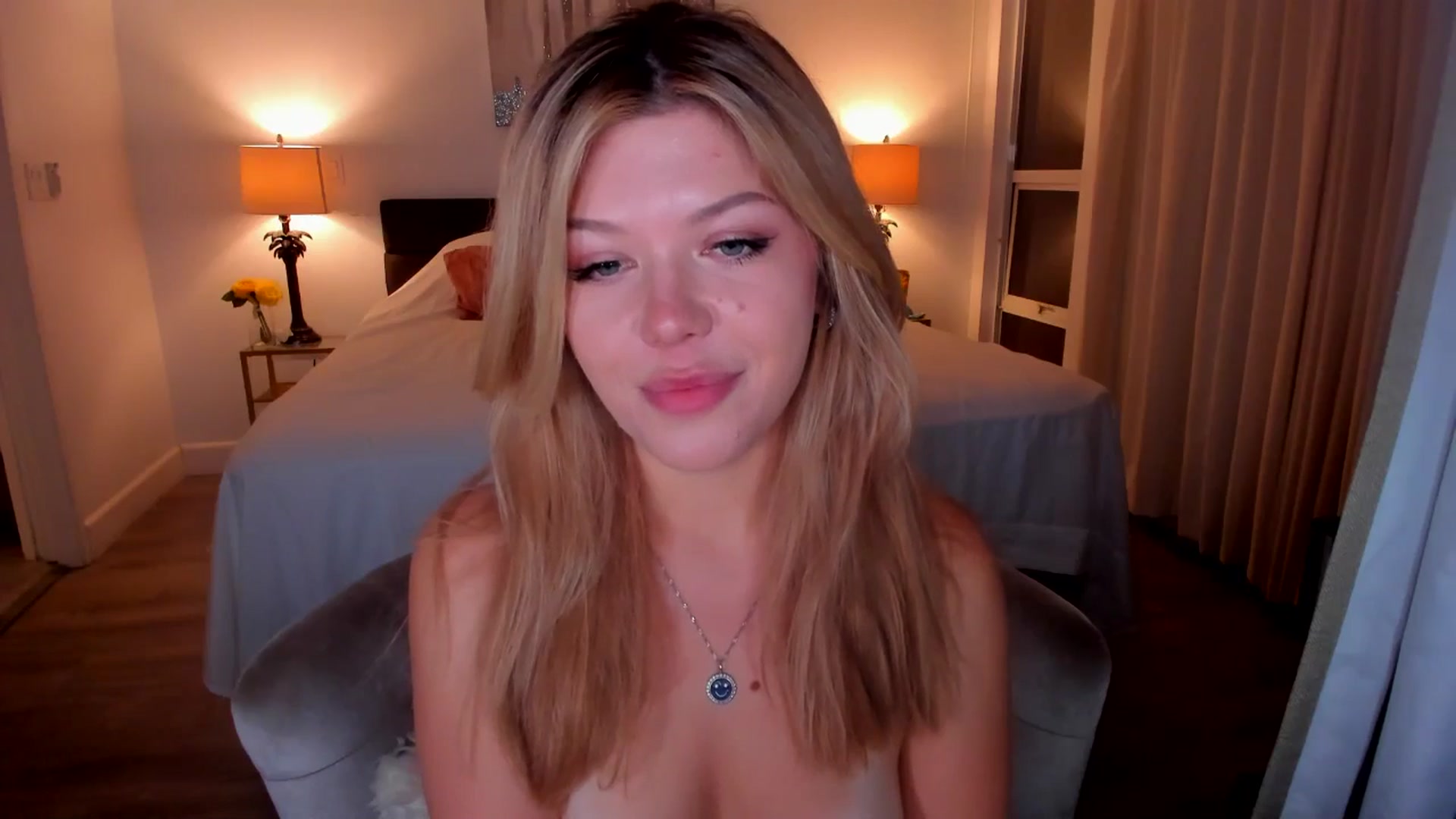 Gallery image thumbnail from Just_Vi's myfreecams stream on, 09/27/2025, 07:48 image 7 of 20