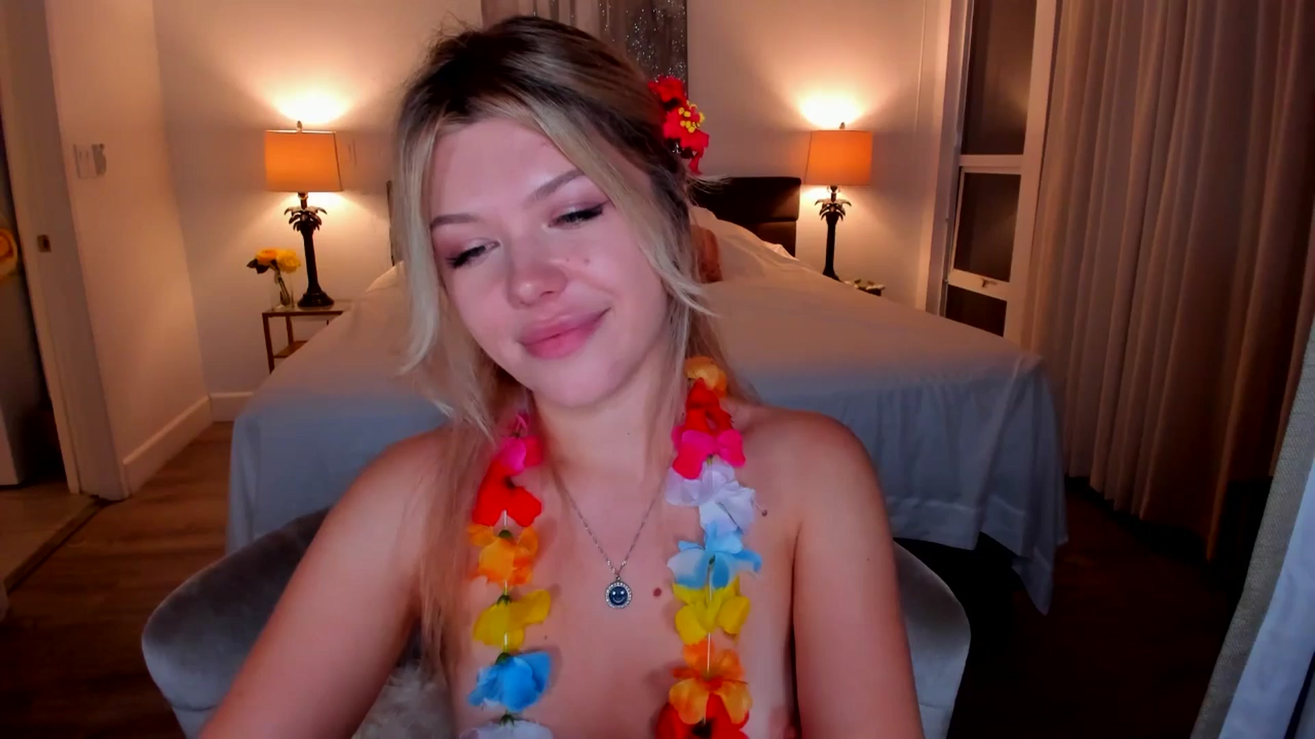 Gallery image thumbnail from Just_Vi's myfreecams stream on, 09/28/2025, 06:03 image 16 of 20