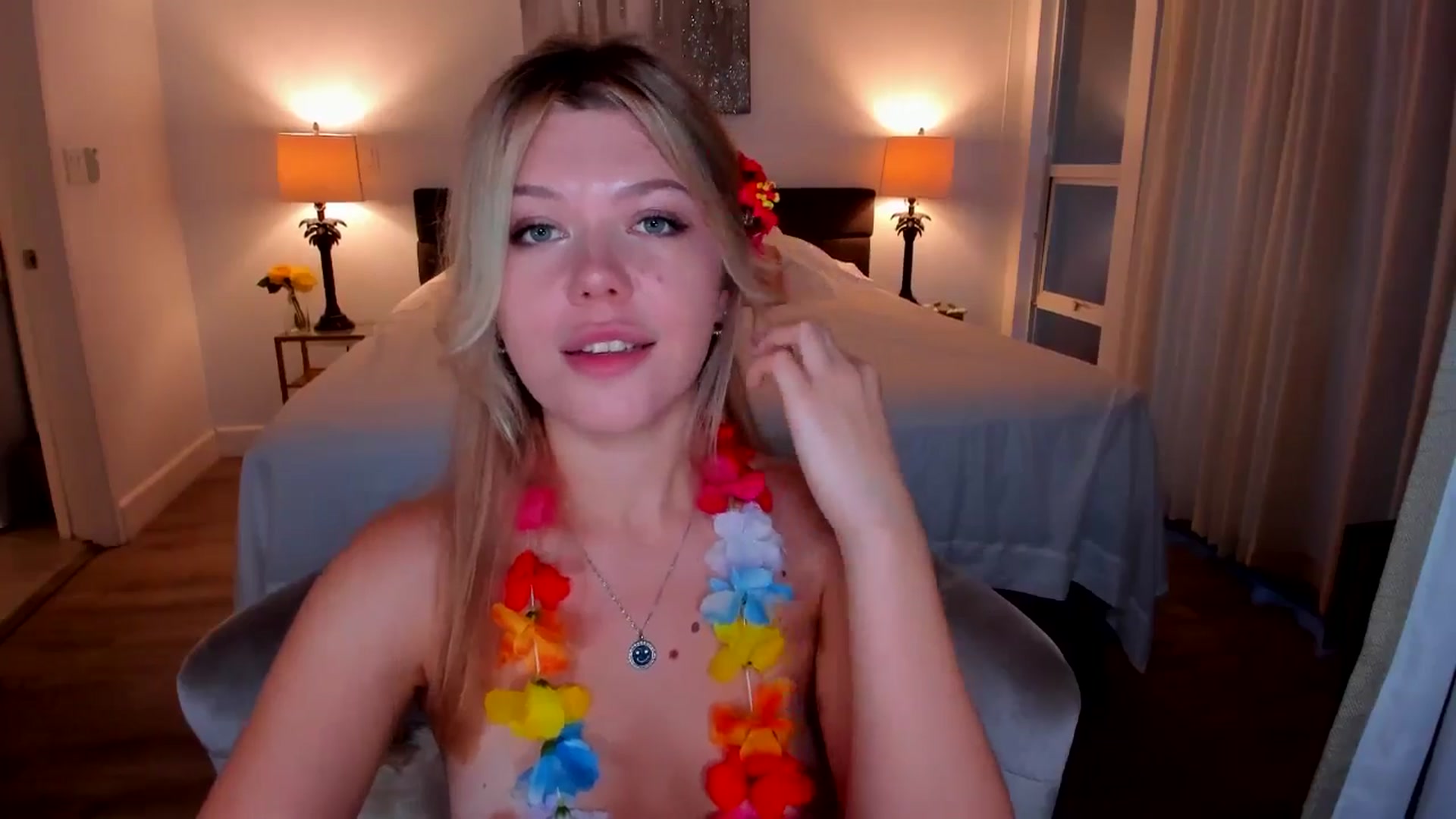 Gallery image thumbnail from Just_Vi's myfreecams stream on, 09/28/2025, 06:03 image 14 of 20