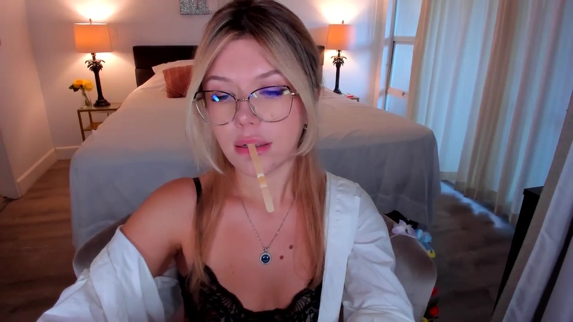 Gallery image thumbnail from Just_Vi's myfreecams stream on, 09/30/2025, 07:17 image 7 of 20