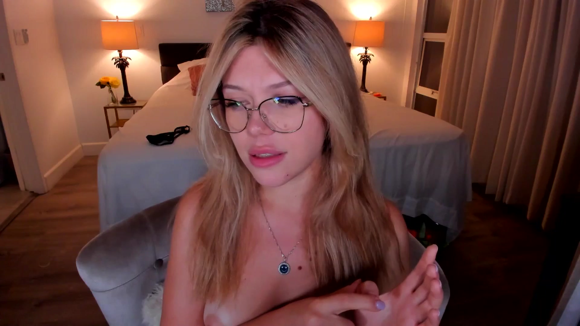Gallery image thumbnail from Just_Vi's myfreecams stream on, 09/30/2025, 09:01 image 13 of 20