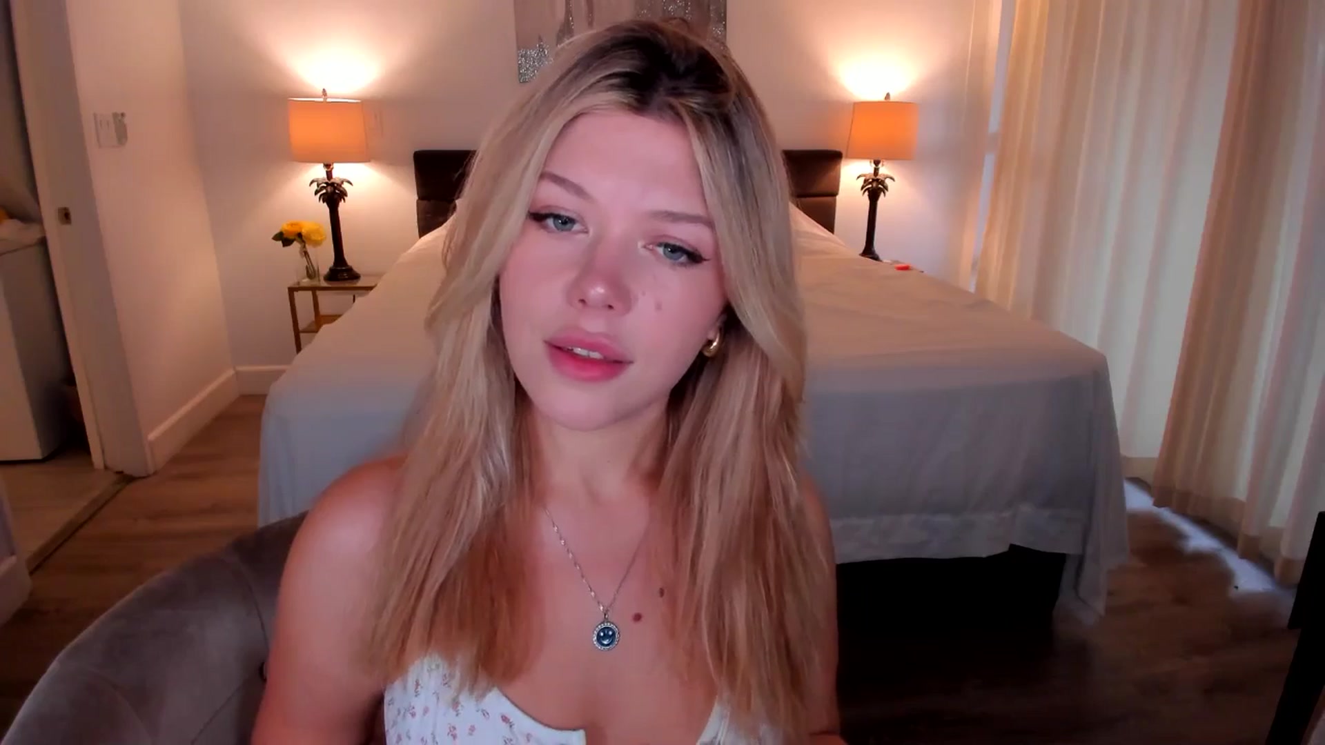 Gallery image thumbnail from Just_Vi's myfreecams stream on, 10/02/2025, 06:13 image 5 of 20