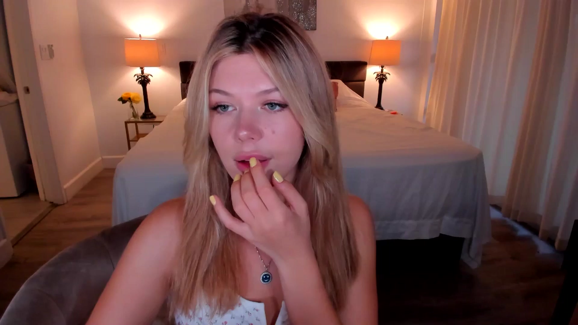 Gallery image thumbnail from Just_Vi's myfreecams stream on, 10/02/2025, 06:13 image 7 of 20
