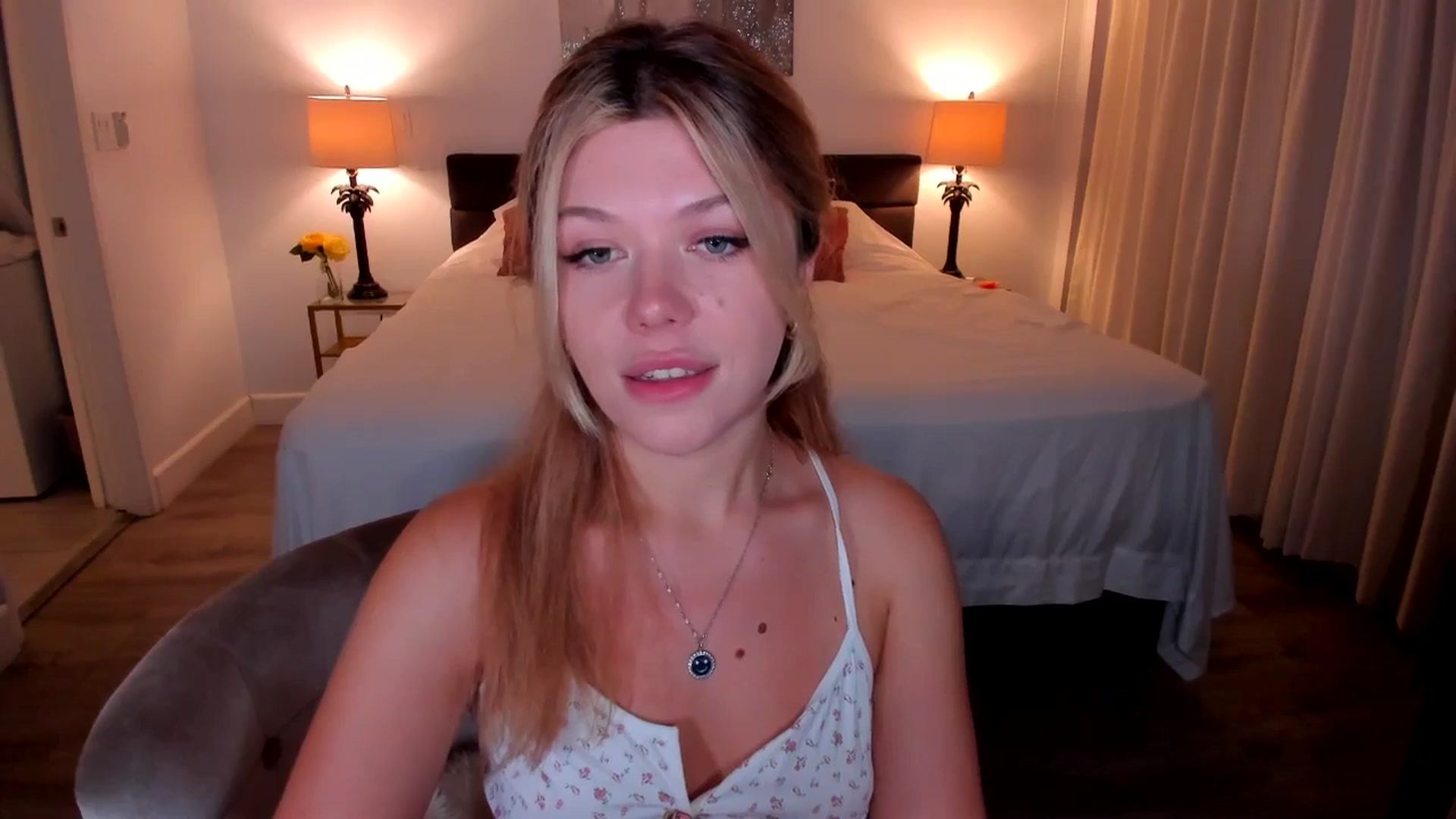 Gallery image thumbnail from Just_Vi's myfreecams stream on, 10/02/2025, 08:34 image 16 of 20