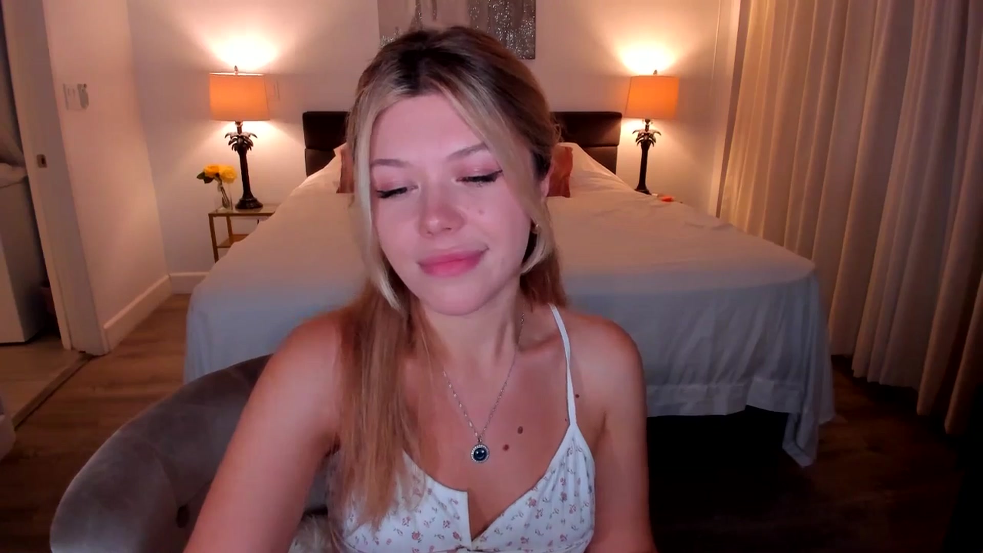 Gallery image thumbnail from Just_Vi's myfreecams stream on, 10/02/2025, 08:34 image 15 of 20