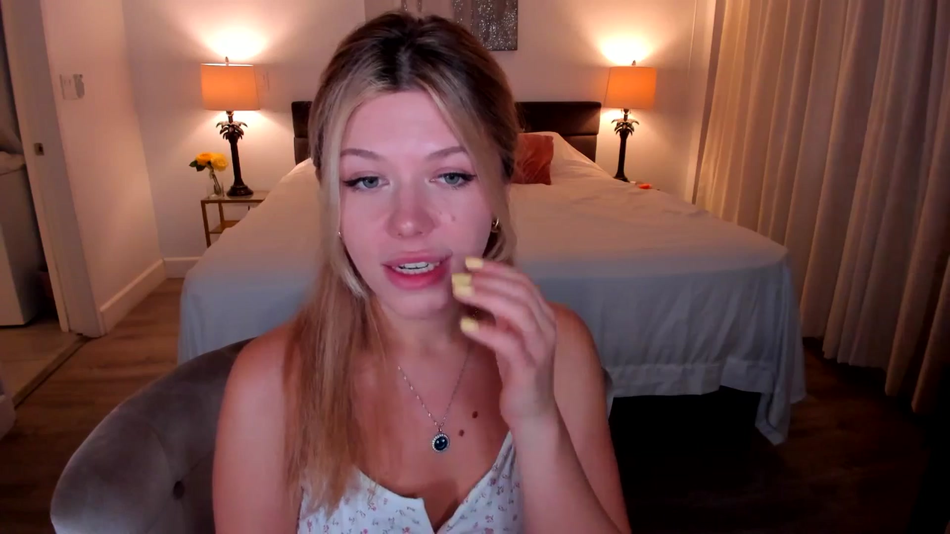 Gallery image thumbnail from Just_Vi's myfreecams stream on, 10/02/2025, 08:34 image 19 of 20